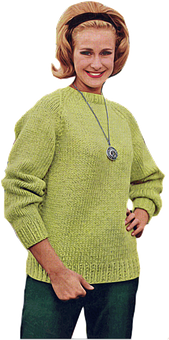 Femeie zâmbitoare vintage cu pulover verde Fundal
