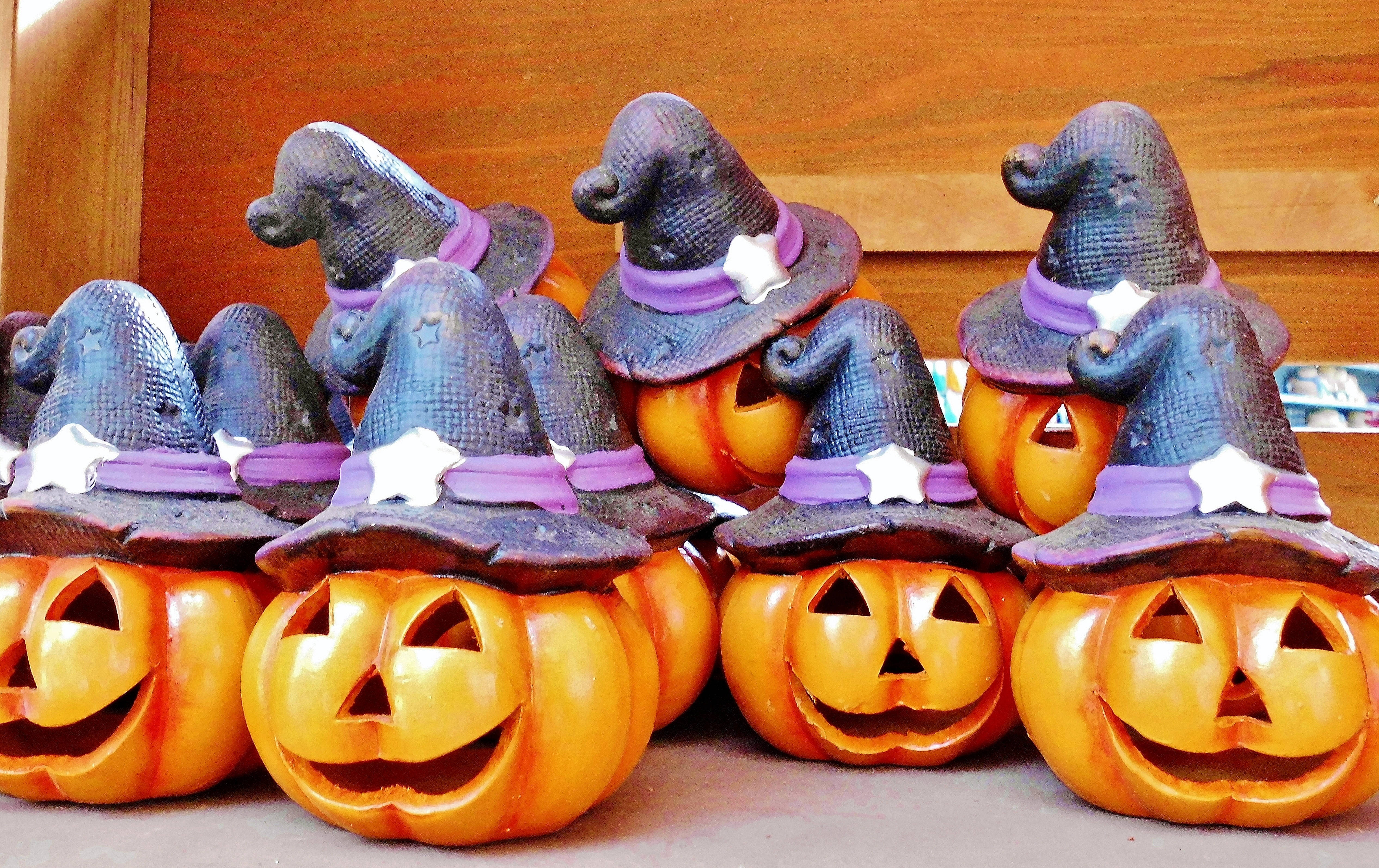 Figurine de dovleci zâmbitori de Halloween Fundal
