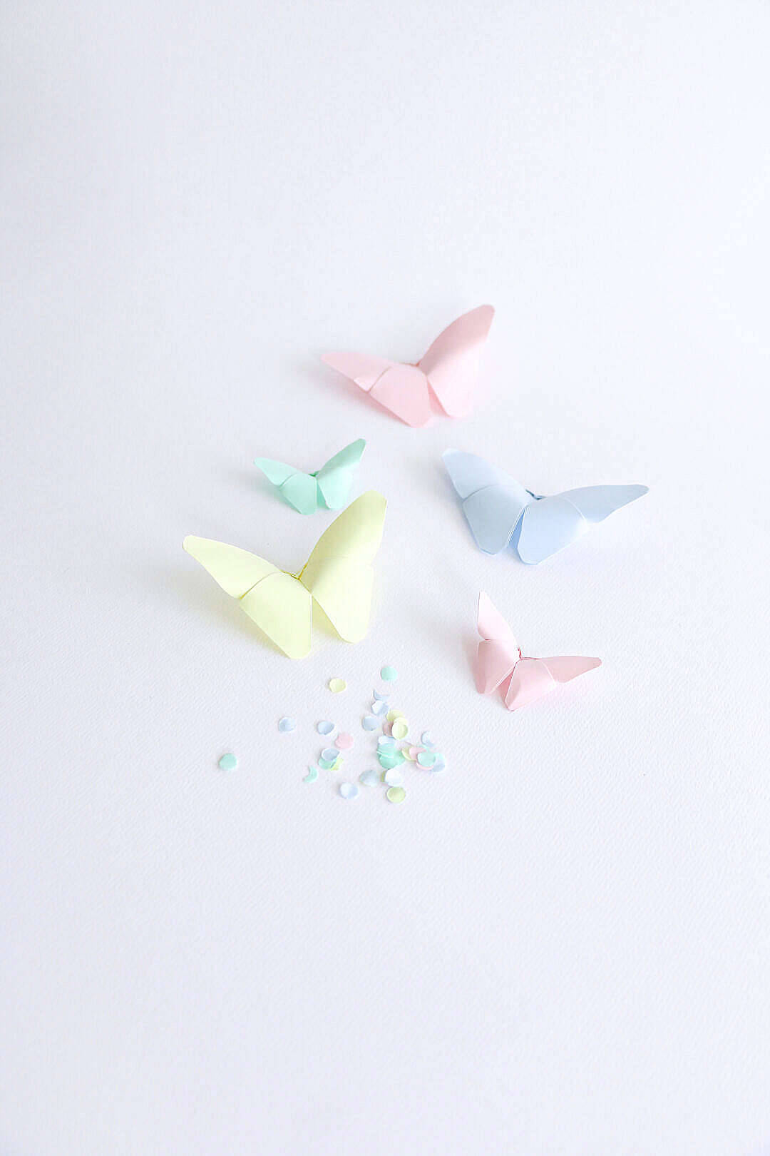 Fluture origami estetic Fundal
