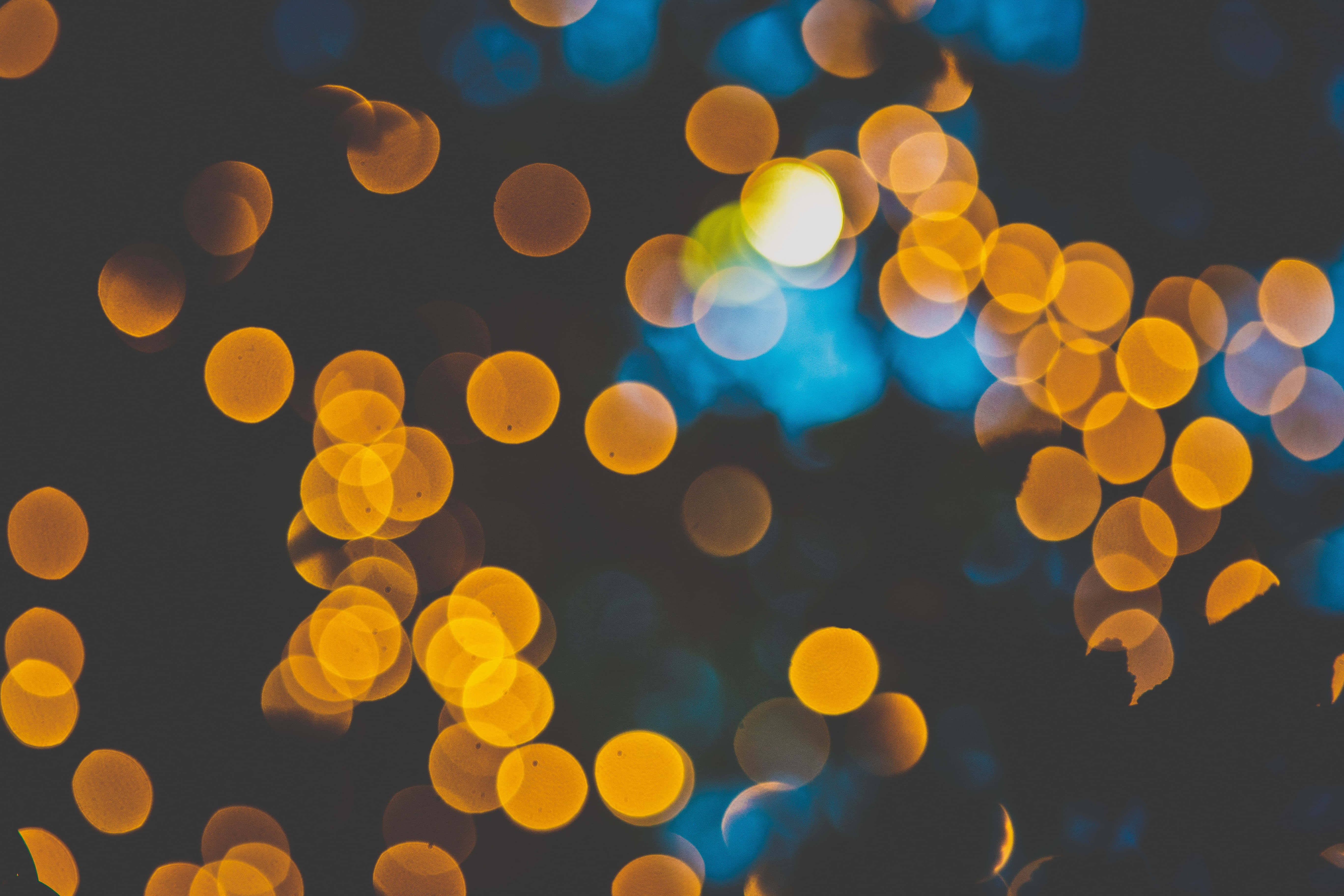 Fond cu Lumini Bokeh Galbene și Albastre Fundal