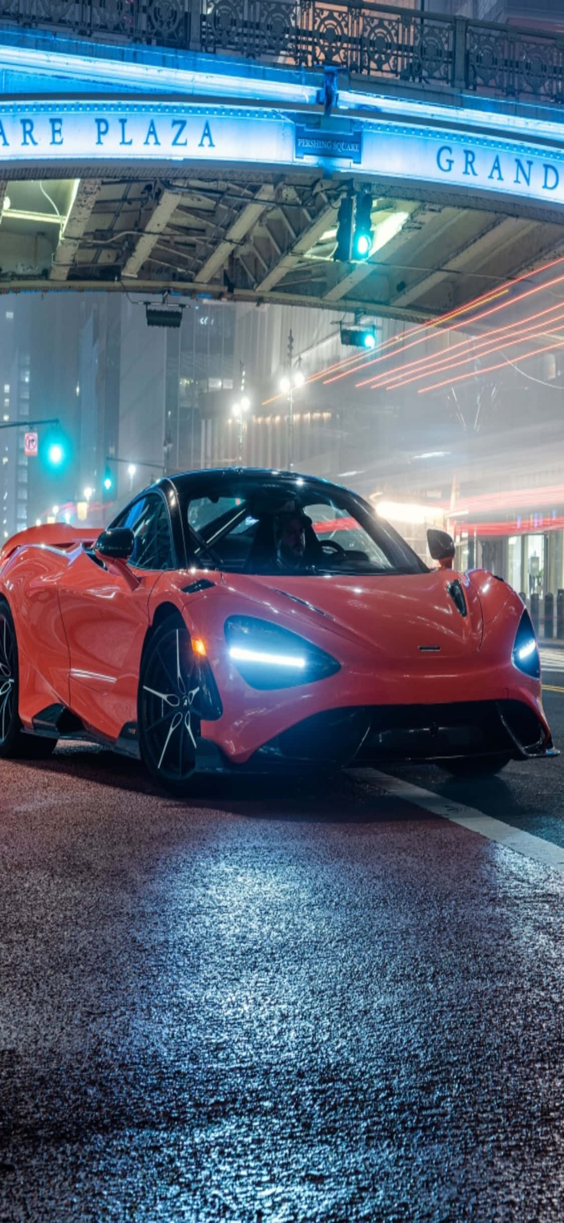 Fond de ecran McLaren 720s portocaliu pentru iPhone X prezentat la salon auto Fundal