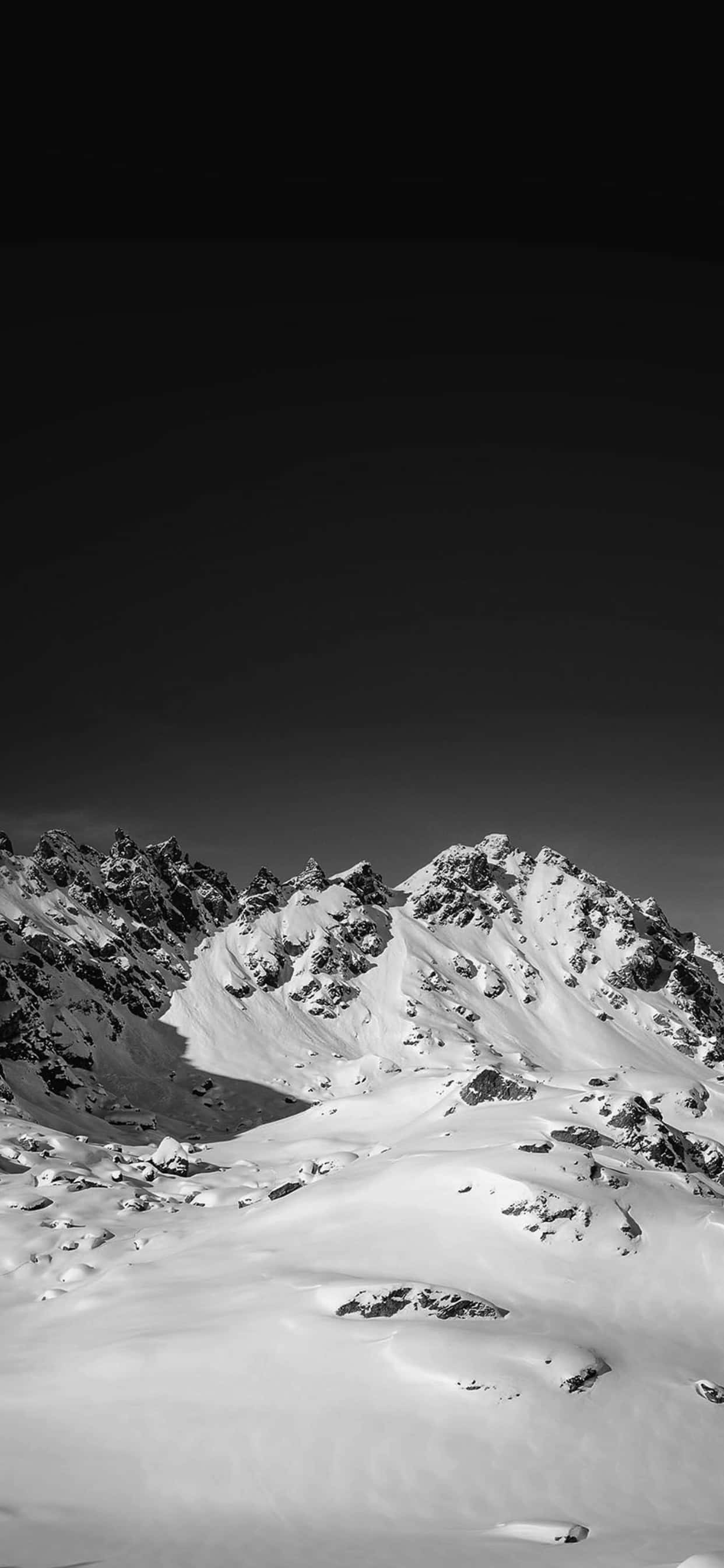 Fond de iarnă Black And White Mountain pentru iPhone XS Max Fundal