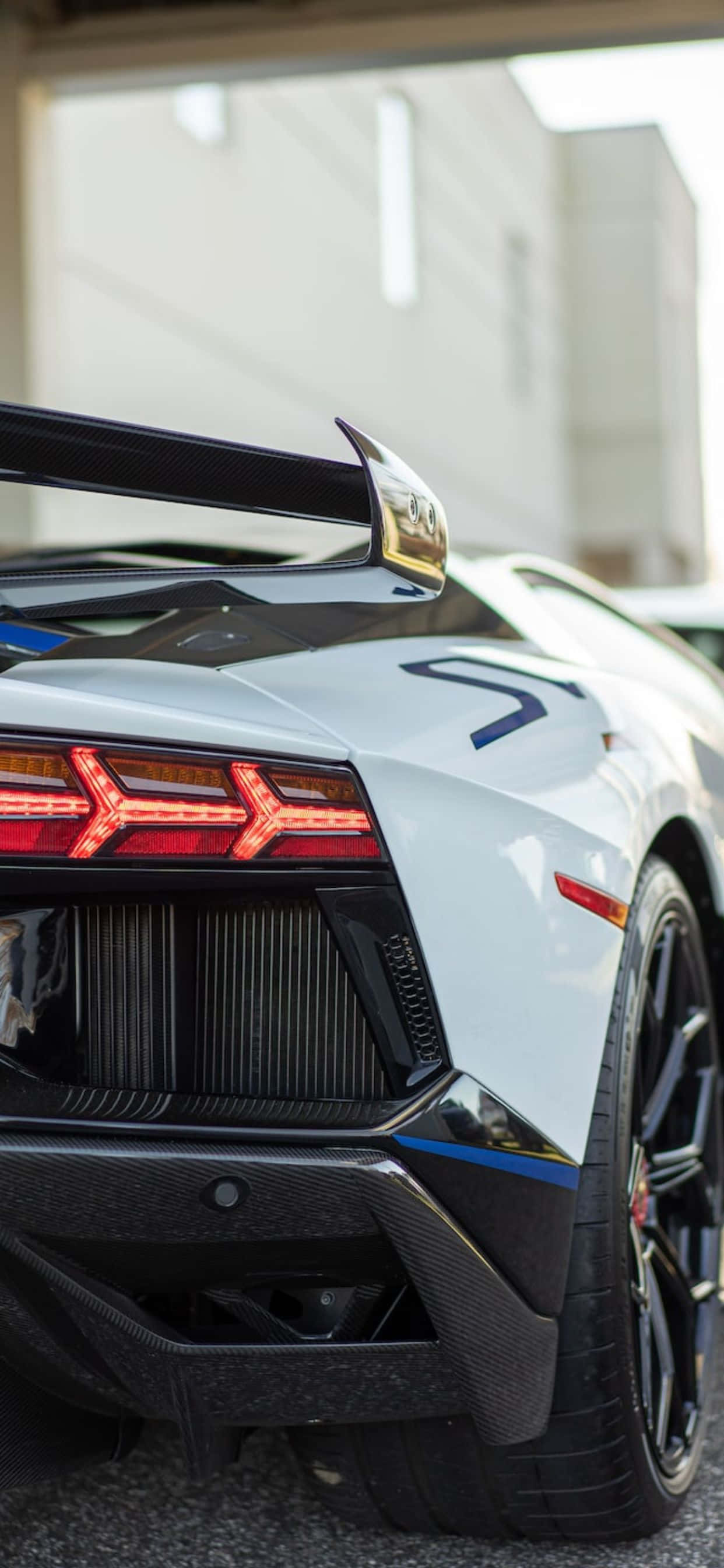 Fond iPhone XS Max Lamborghini Alb Spate Fundal