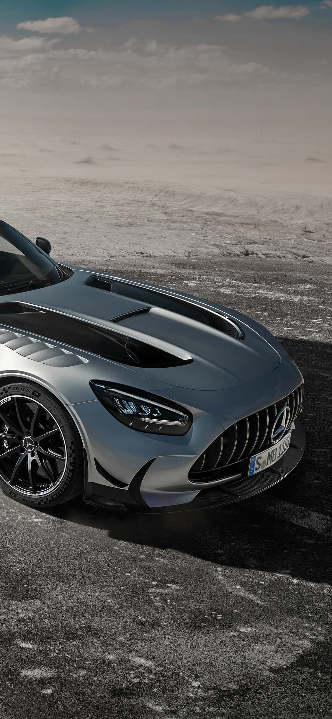 Fundal Argintiu iPhone Xs Mercedes Amg Fundal