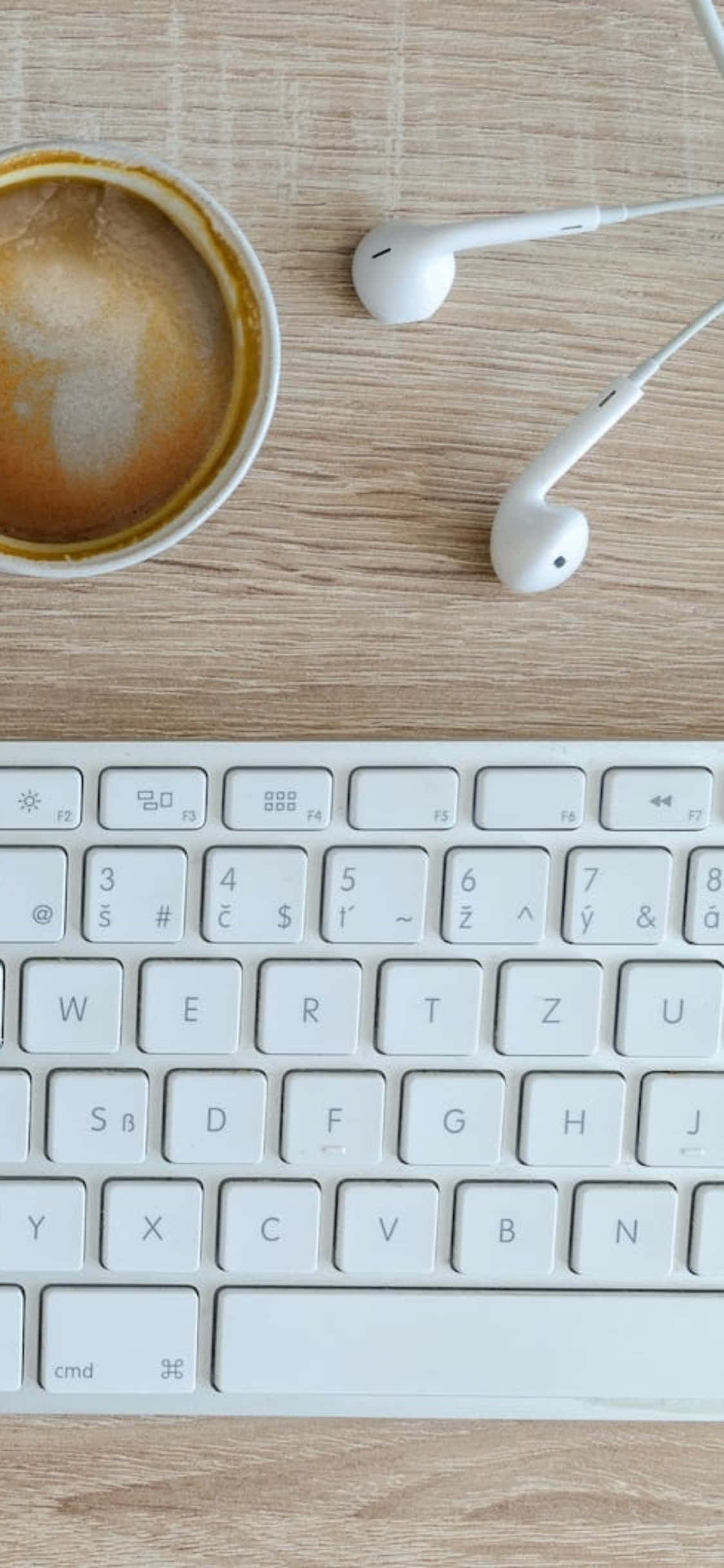 Fundal Birou iPhone X Căști și O Tastatură Fundal