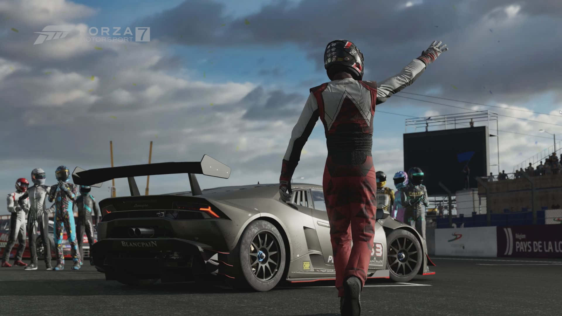 Fundal HD Forza Motorsport 7 și Pilot Salutând Fundal