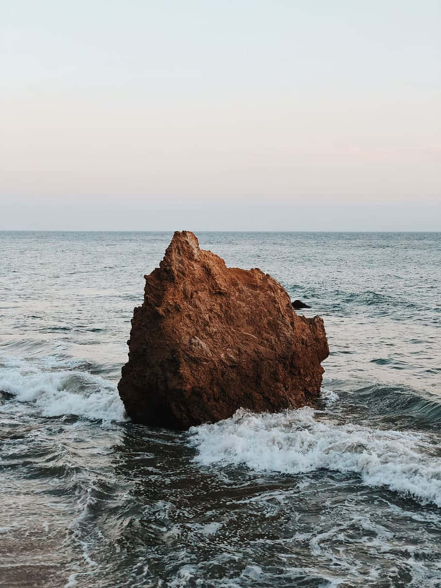 Fundal iPhone X Malibu cu Piatră Mare Fundal