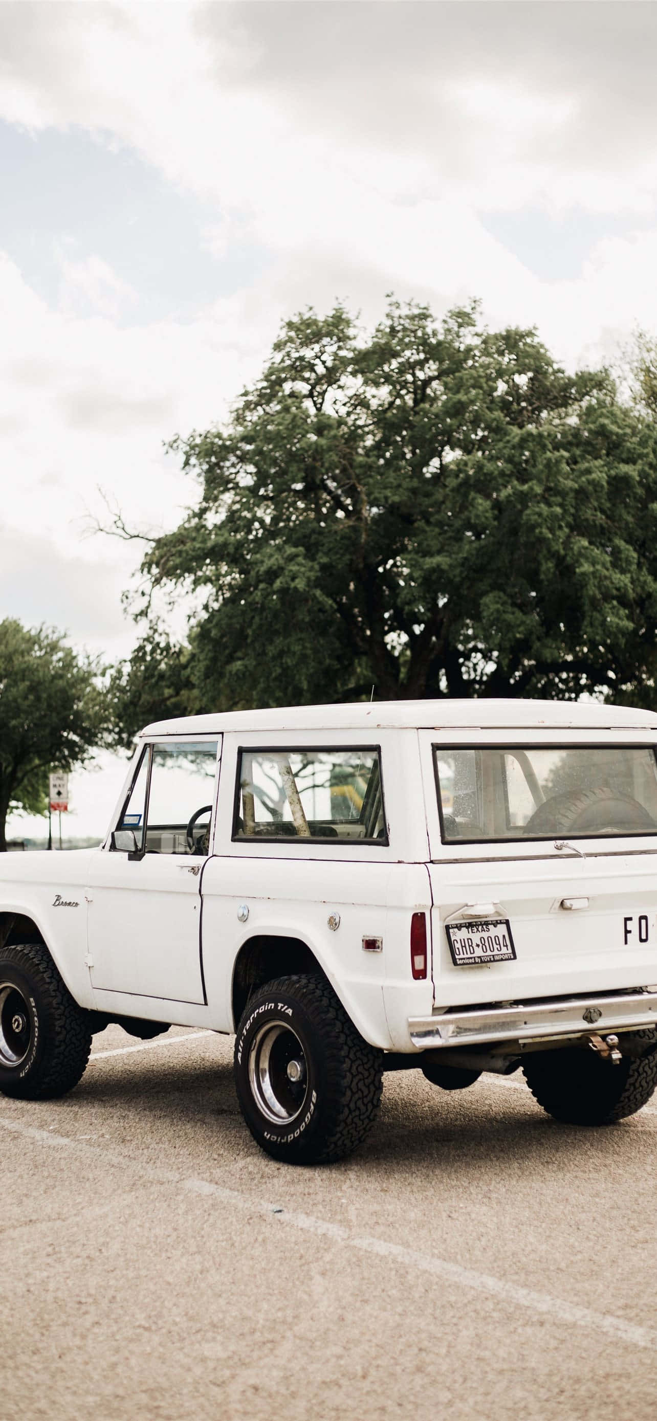 Fundal iPhone XS Max Project Cars 2 White Ford Bronco Fundal