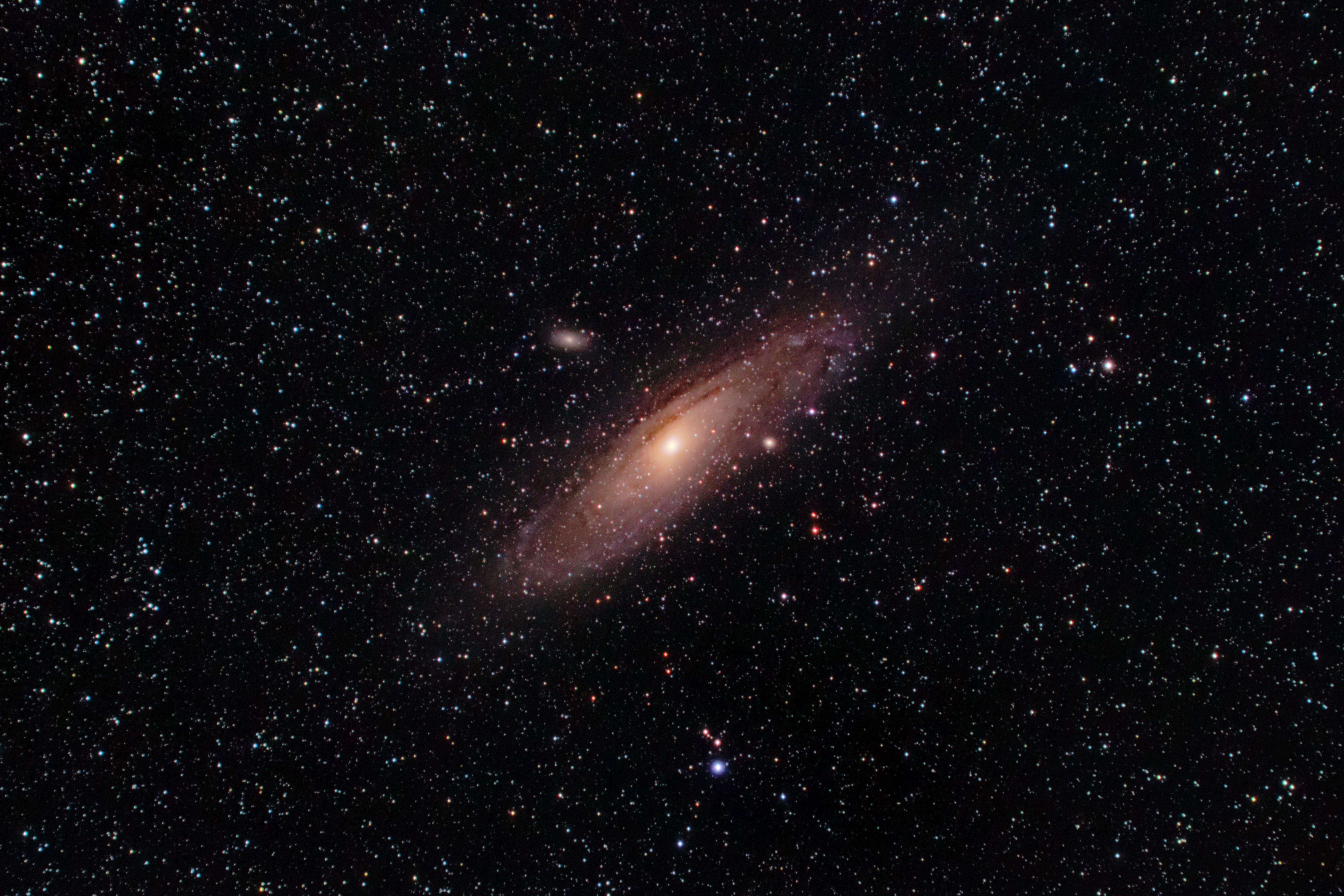 Galaxia Andromeda în Univers Fundal