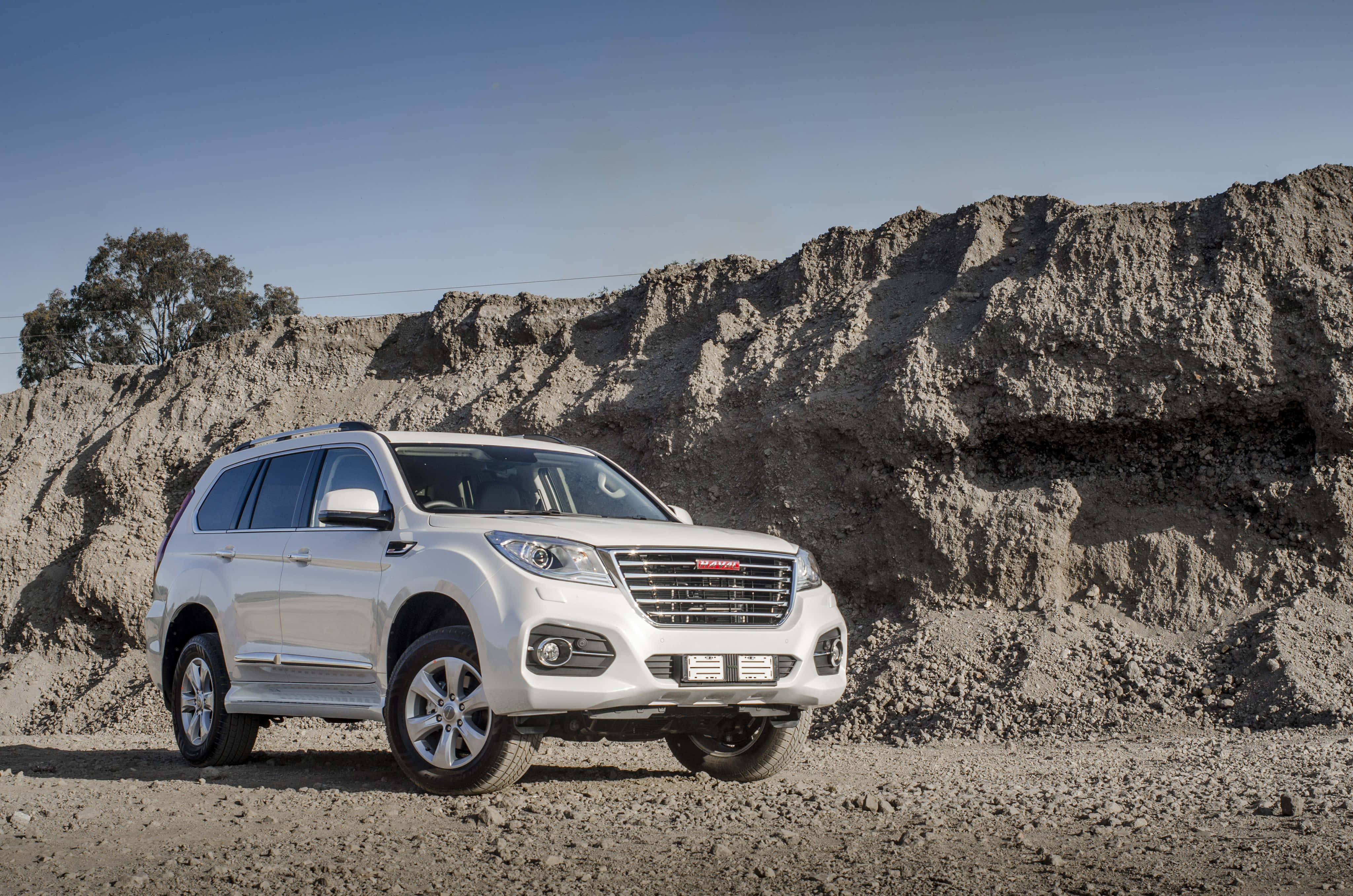 Haval SUV Stilat Parcat în Exterior Fundal