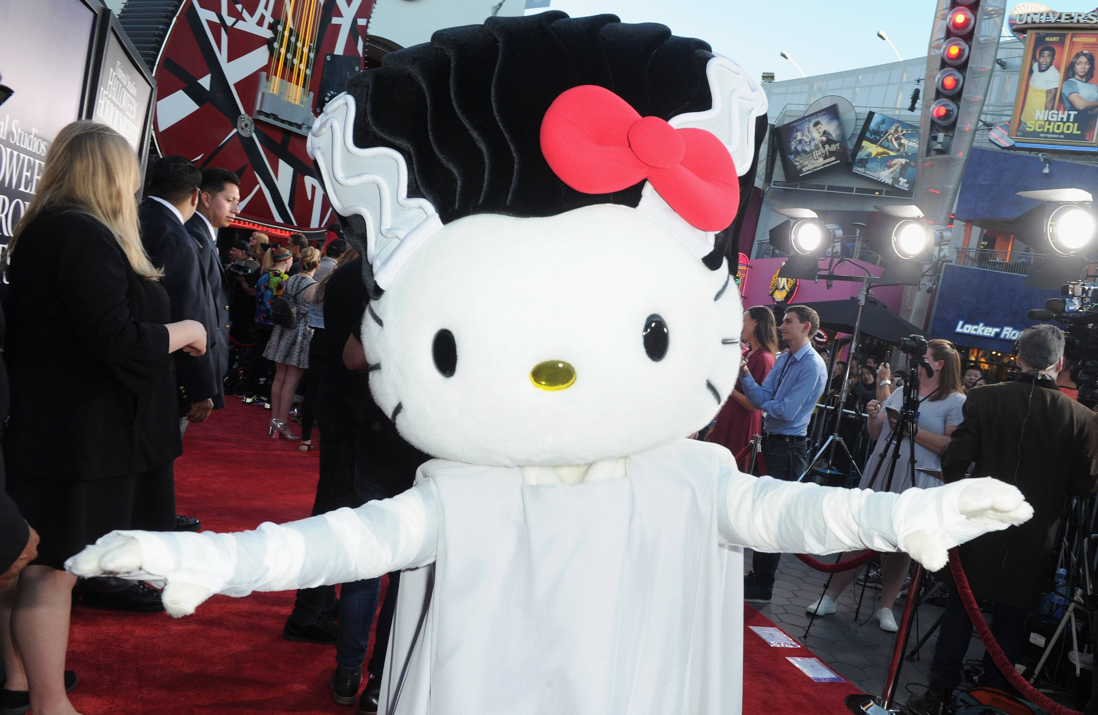 Hello Kitty înfășată în mumie de Halloween înfricoșătoare Fundal