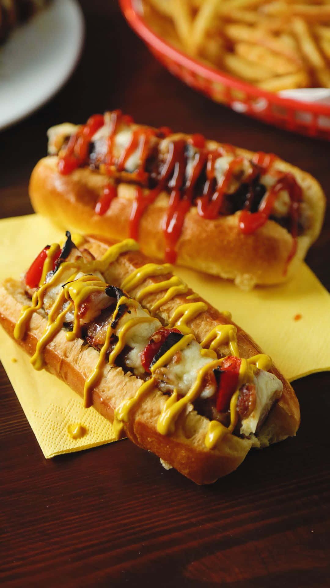 Hot Dog Delicios, Perfect la Grătar Fundal