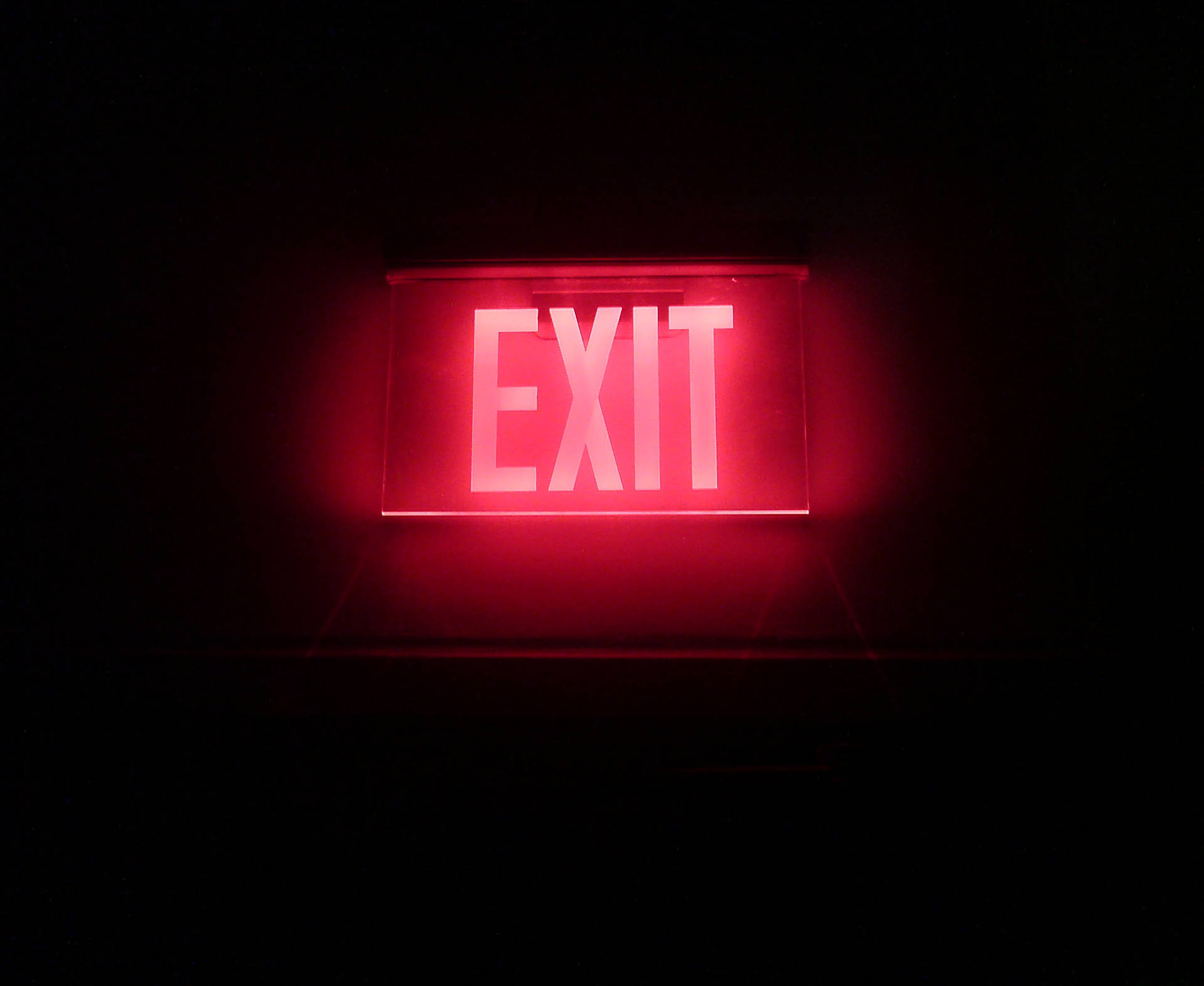 Tapet Ieșire Neon Roșu — Neon Fundal