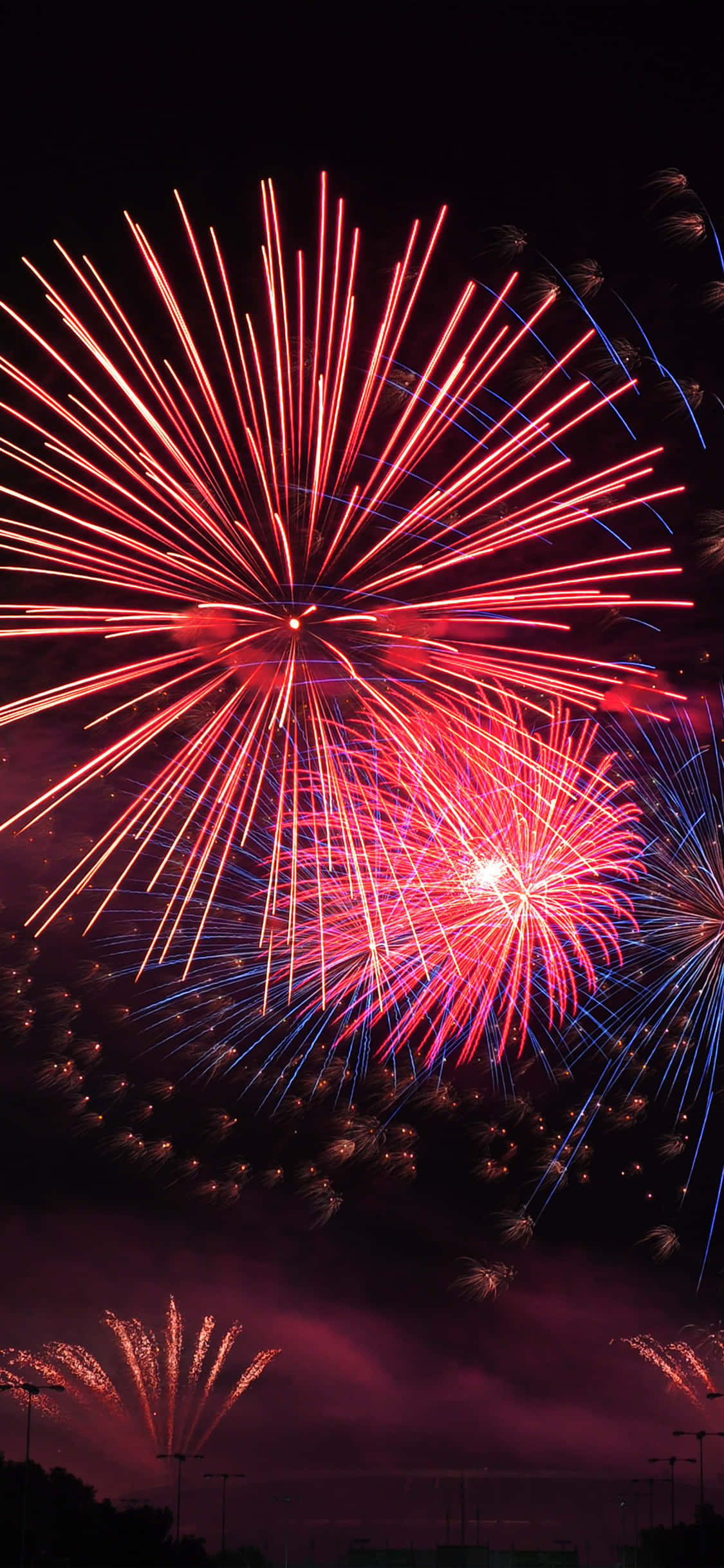 Iluminează cerul nopții cu artificii spectaculoase Fundal