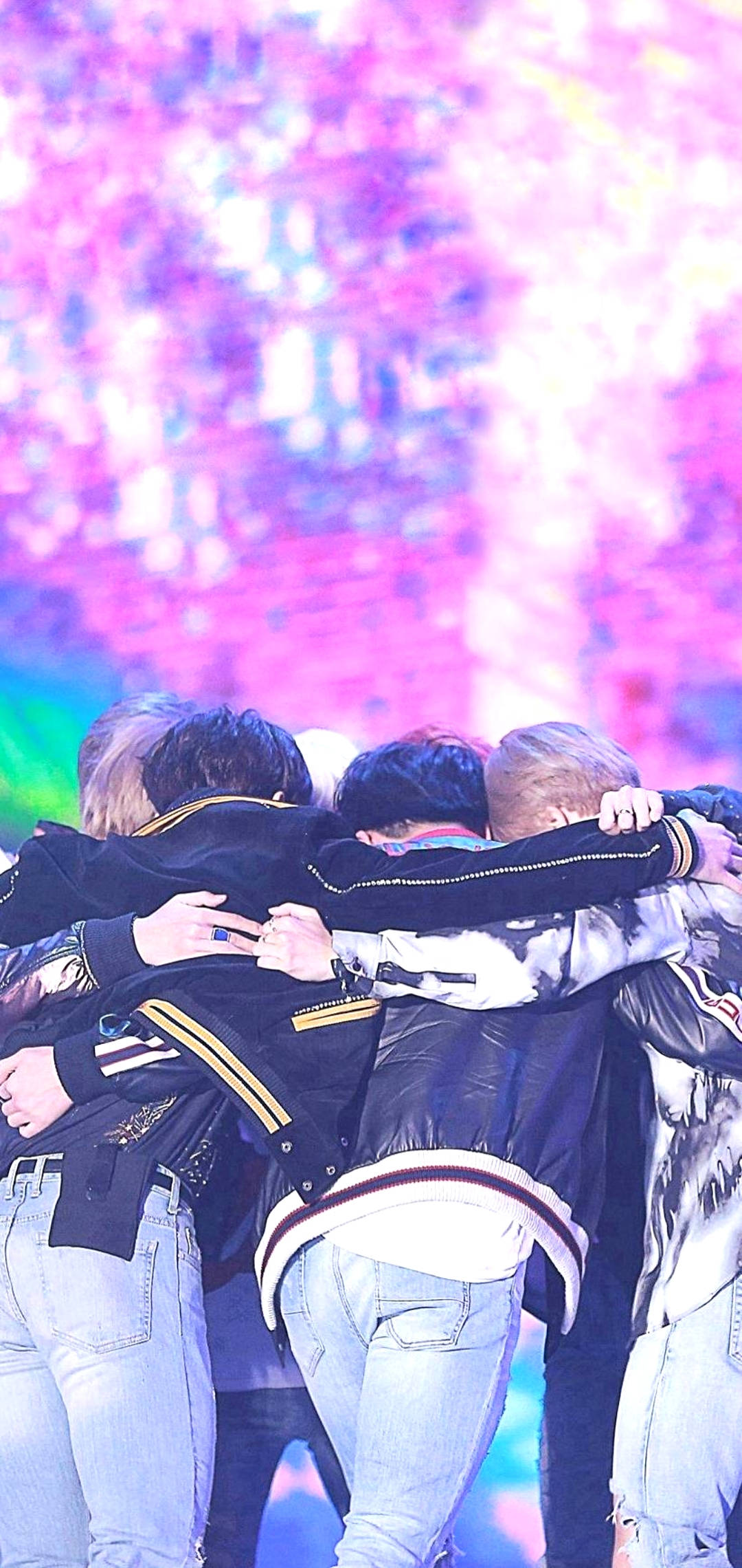 Îmbrățișare de grup BTS Lockscreen Fundal