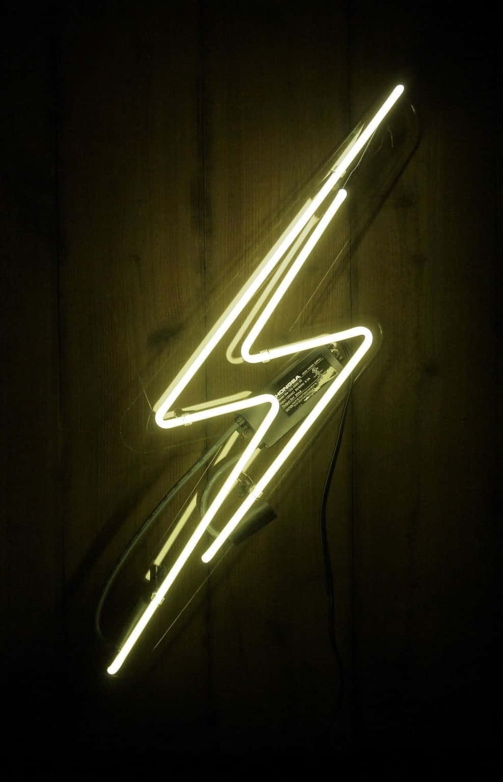 Încărcați-vă iPhone-ul fulgerător de repede cu noul Lightning Bolt iPhone! Fundal