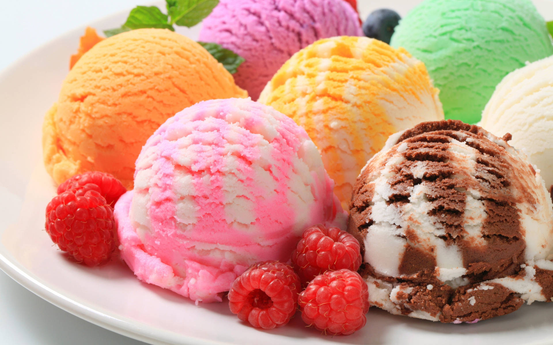 Assorted Ice Creams And Berries Fundal