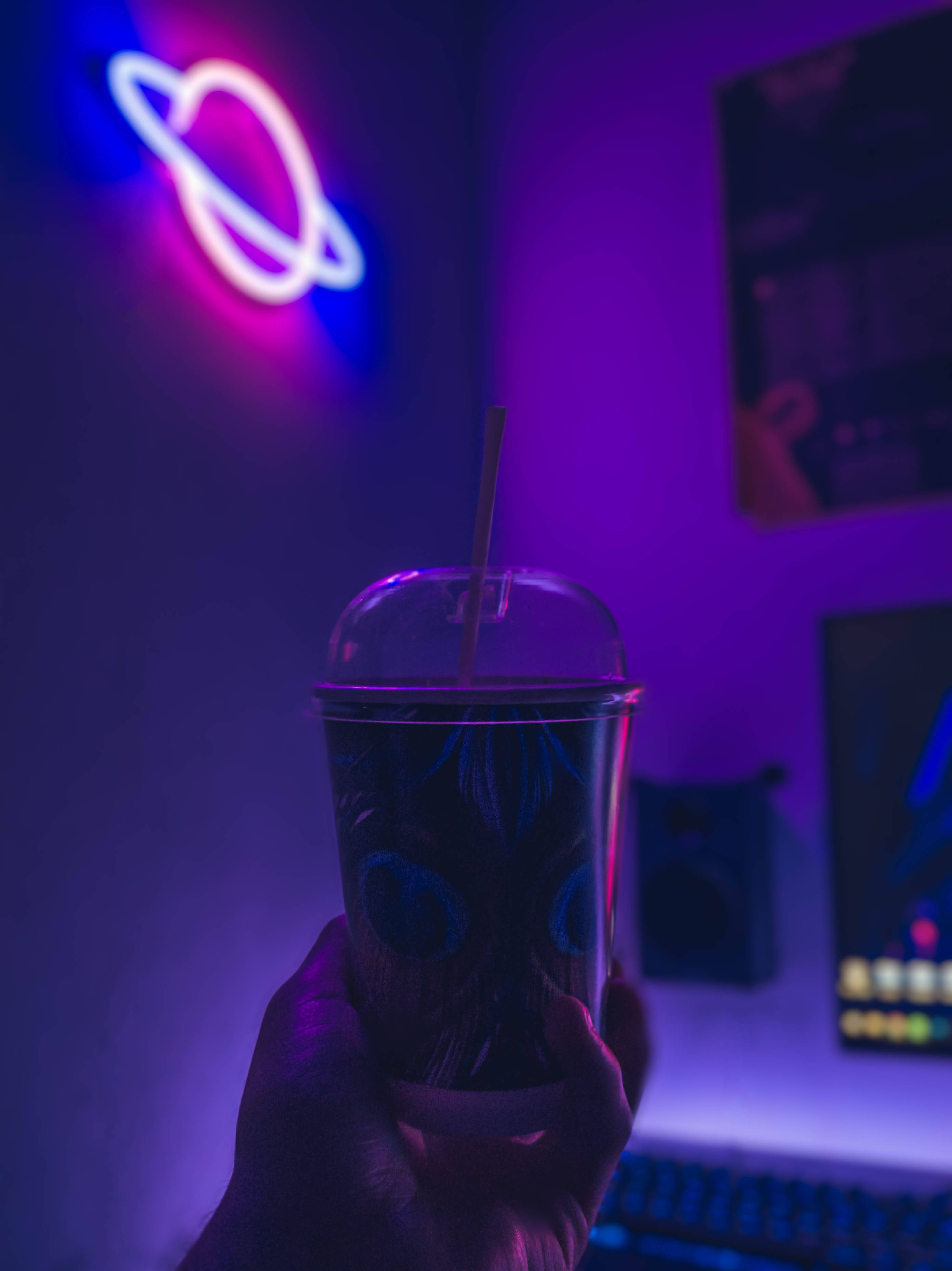 Inscripție LED estetică violet neon Fundal