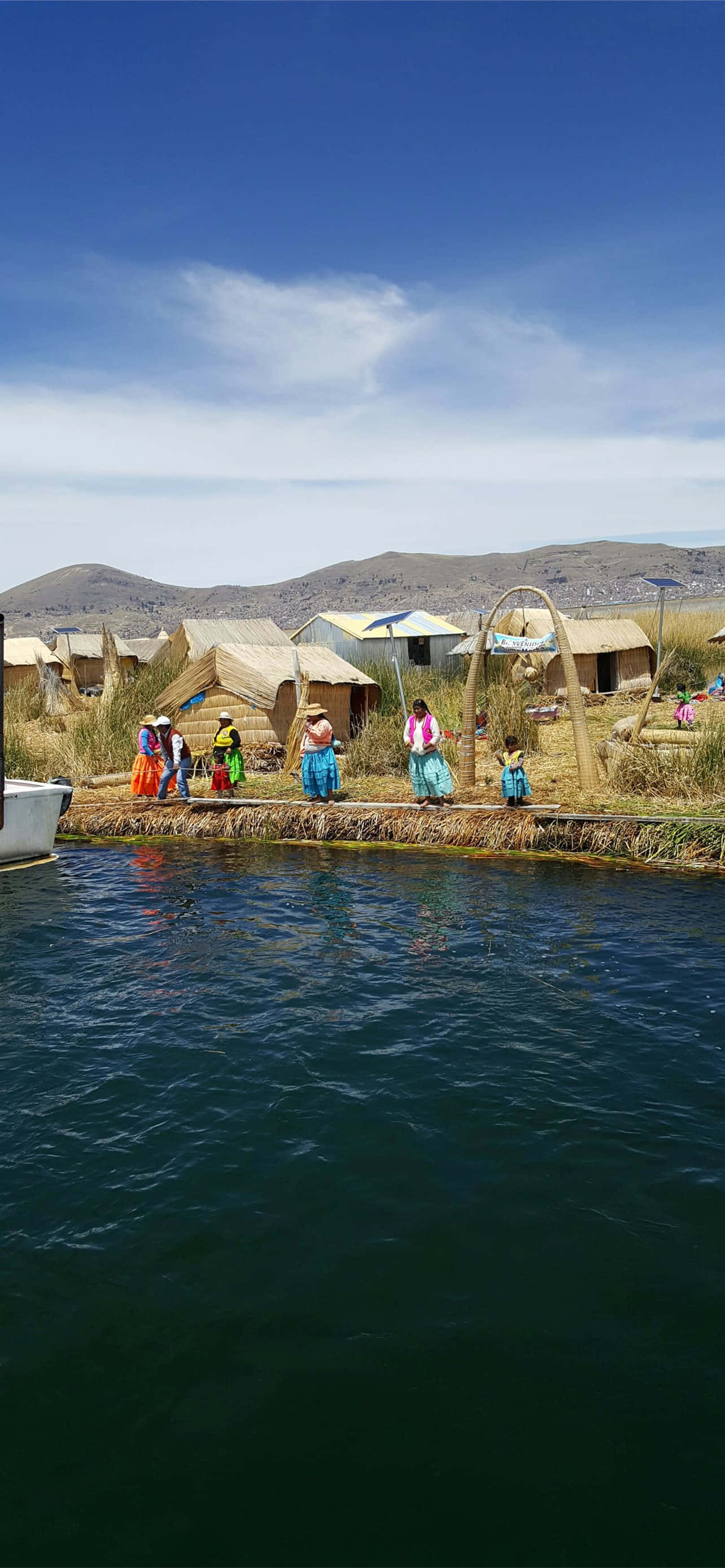 Insulele Flotante Uros de pe Lacul Titicaca Fundal
