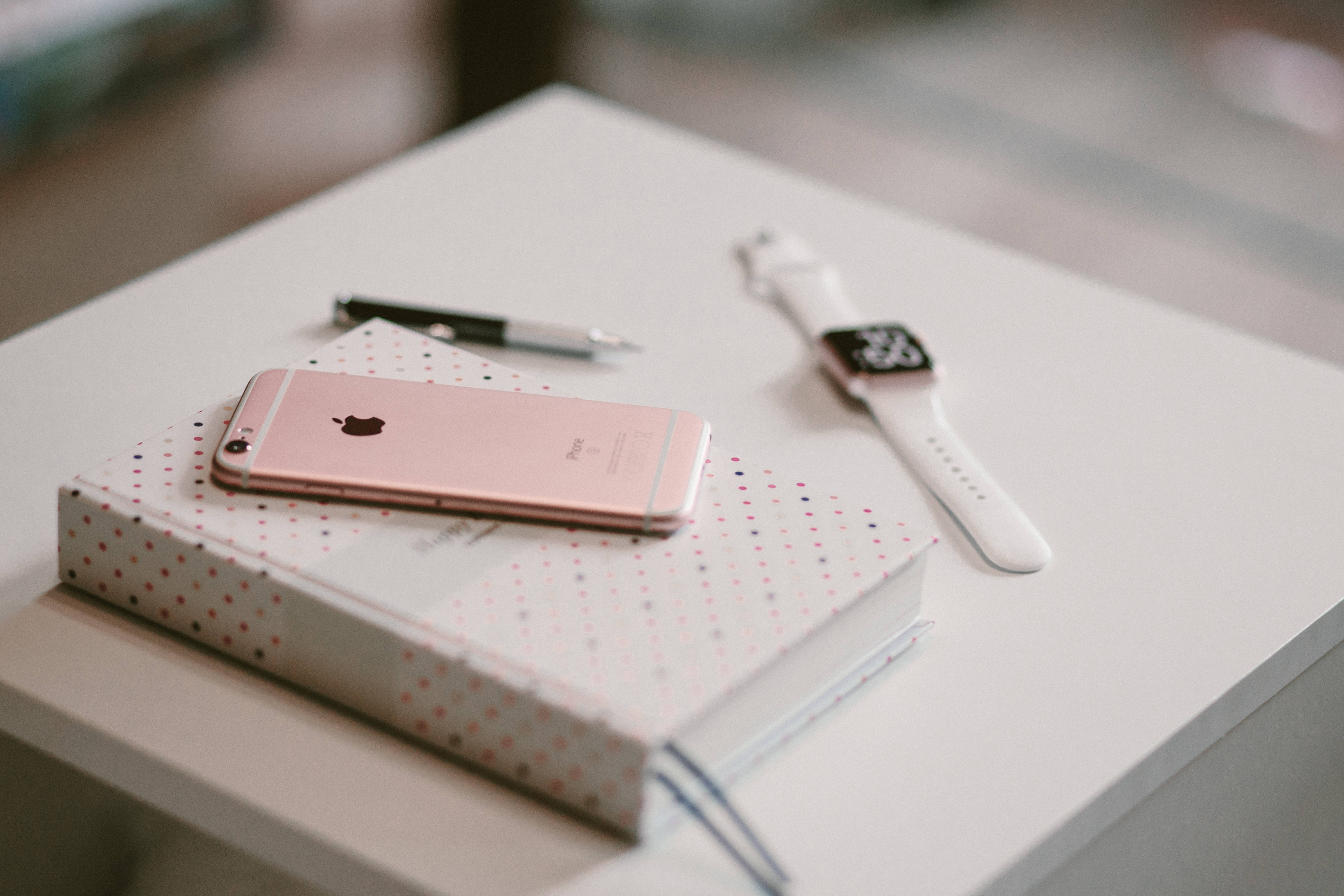 iPhone 6S Rose Gold Fundal