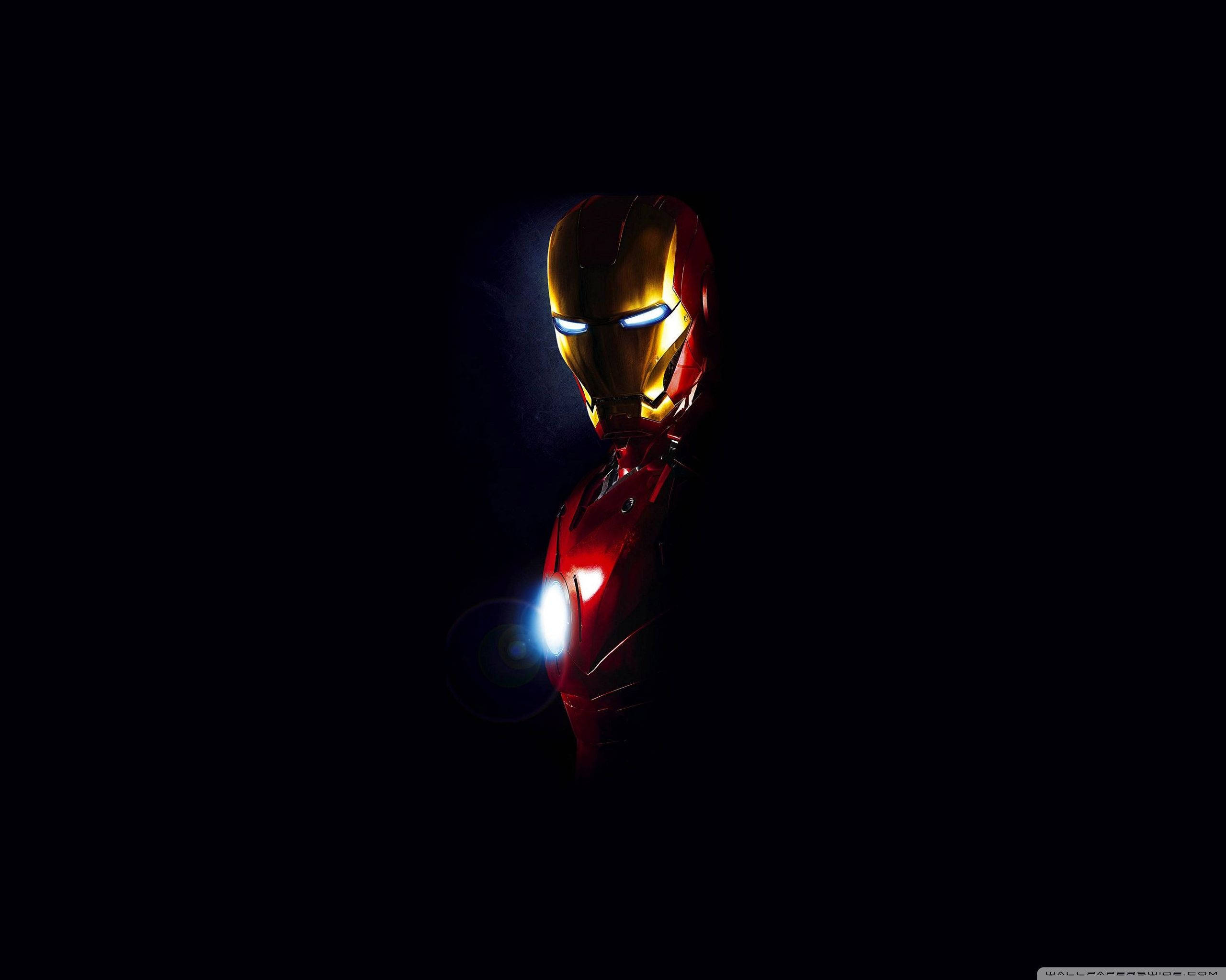 Iron Man în întuneric Fundal