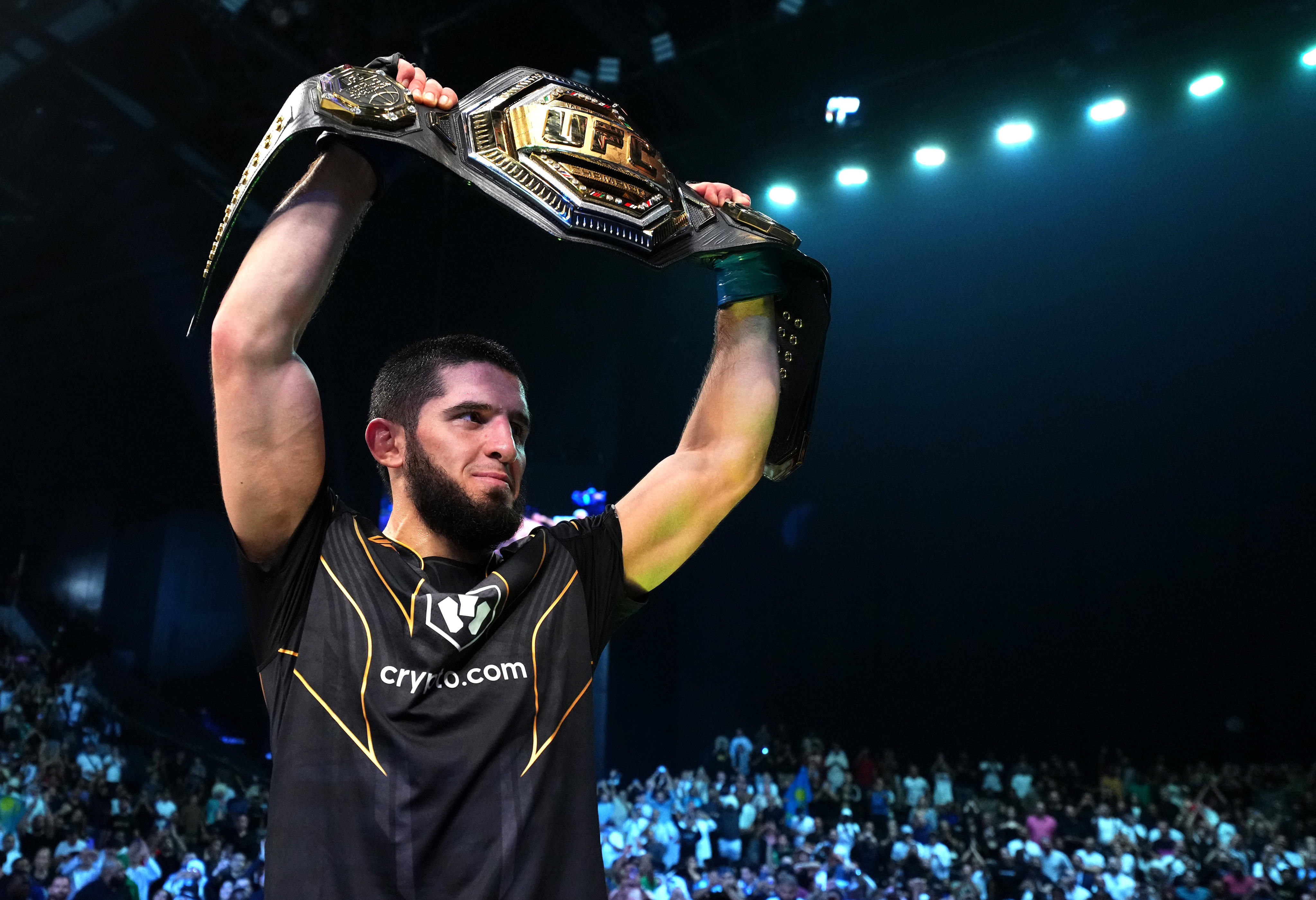 Islam Makhachev Centură de Campion Fundal