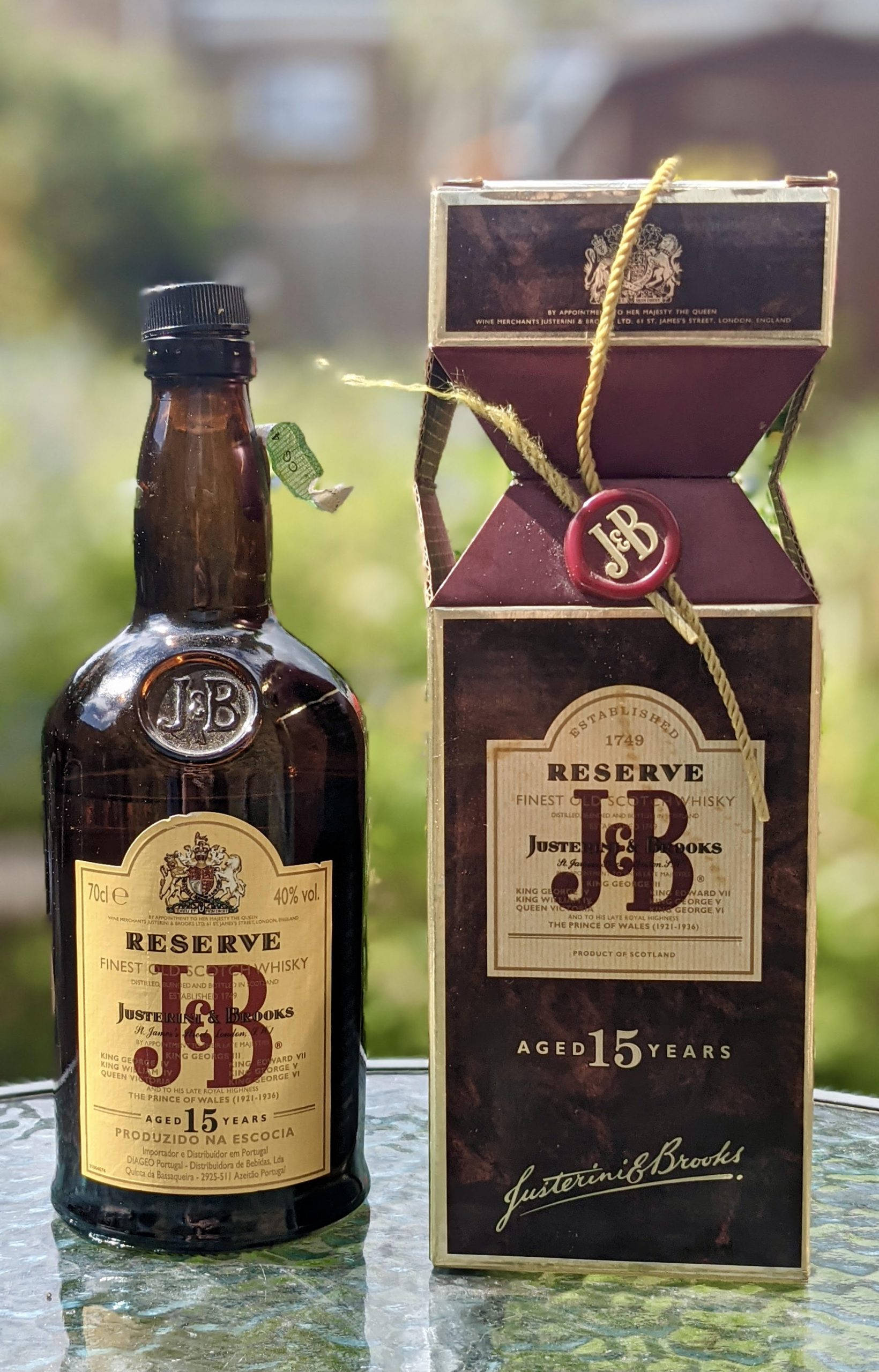 J&B Reserve Învechit 15 Ani Fundal