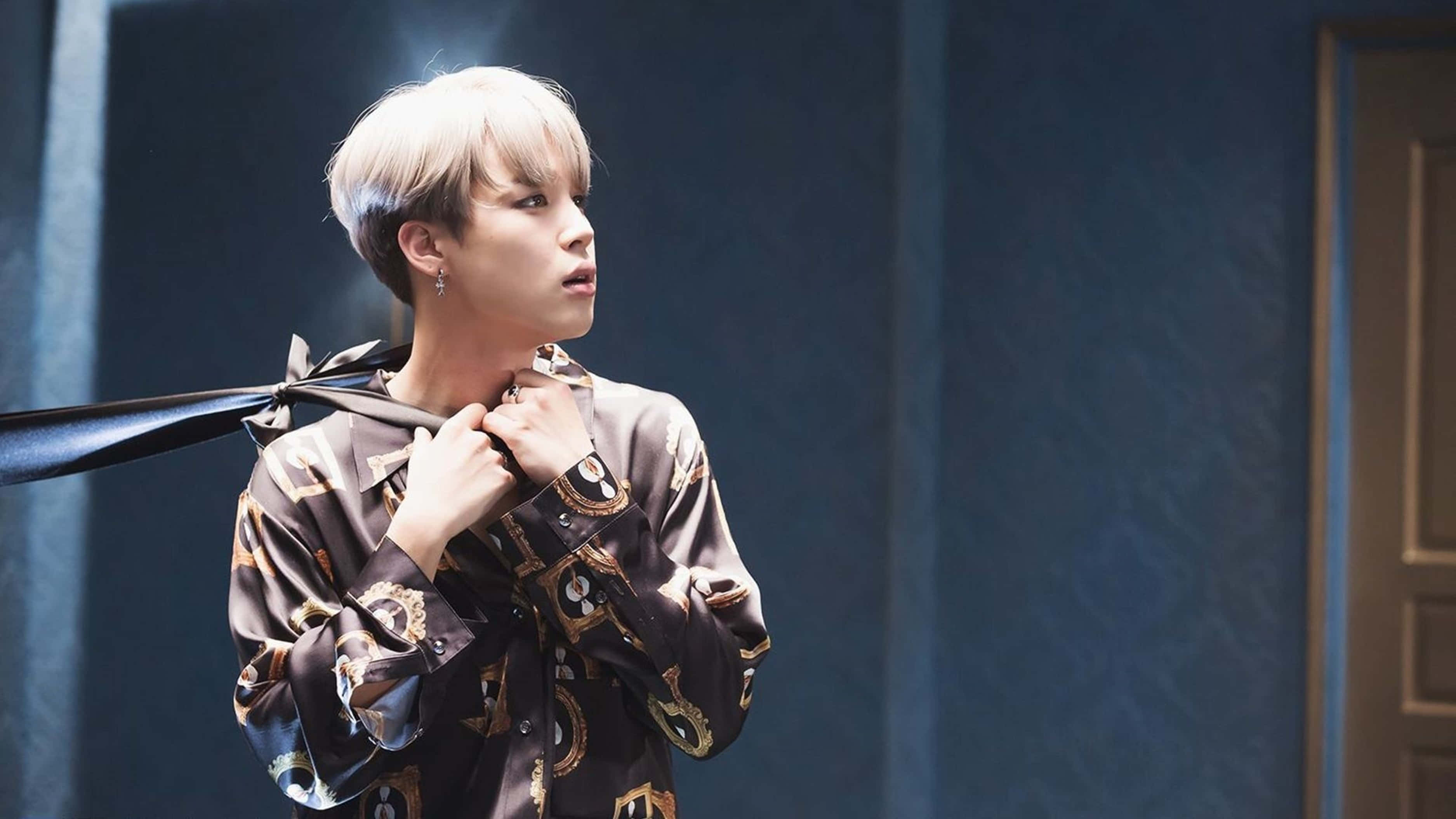 Jimin HD în videoclipul Blood Sweat And Tears Fundal