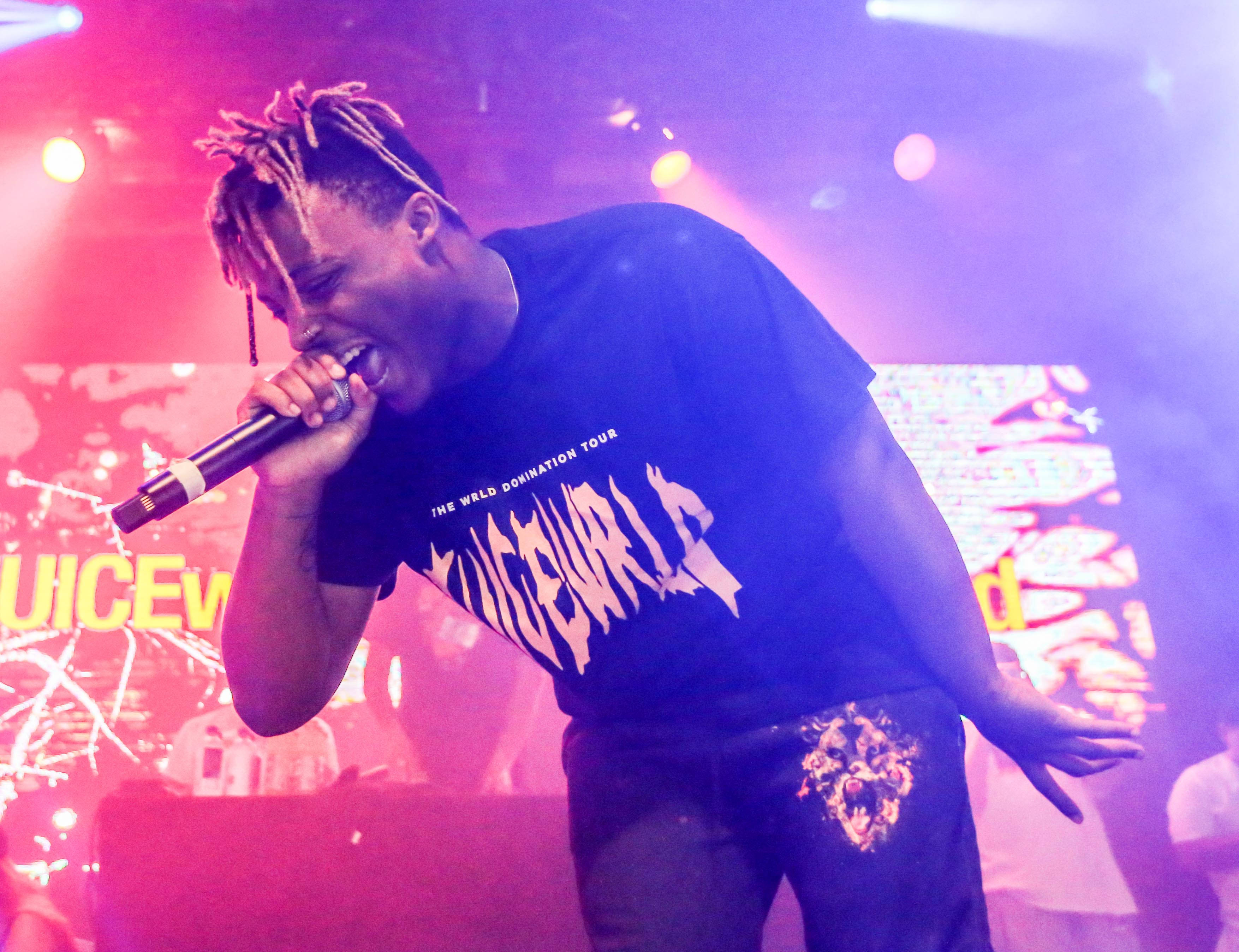 Juice Wrld pe scenă 4K Fundal