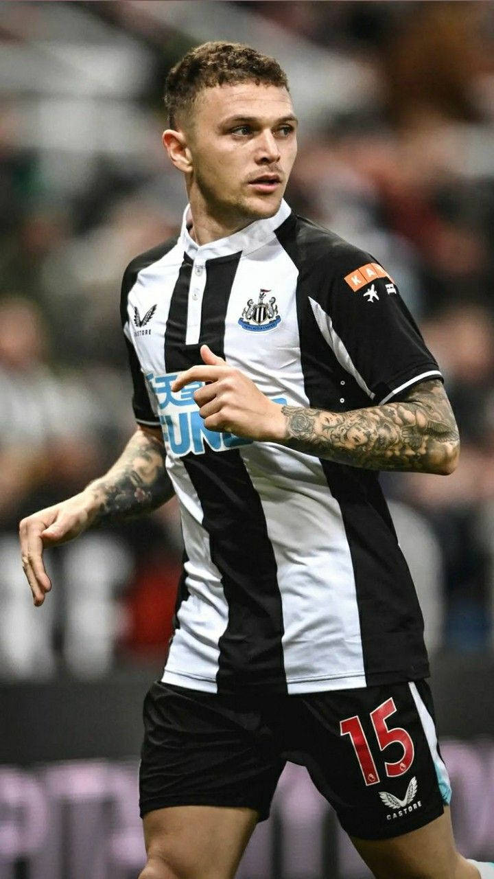Kieran Trippier aleargă ușor Fundal