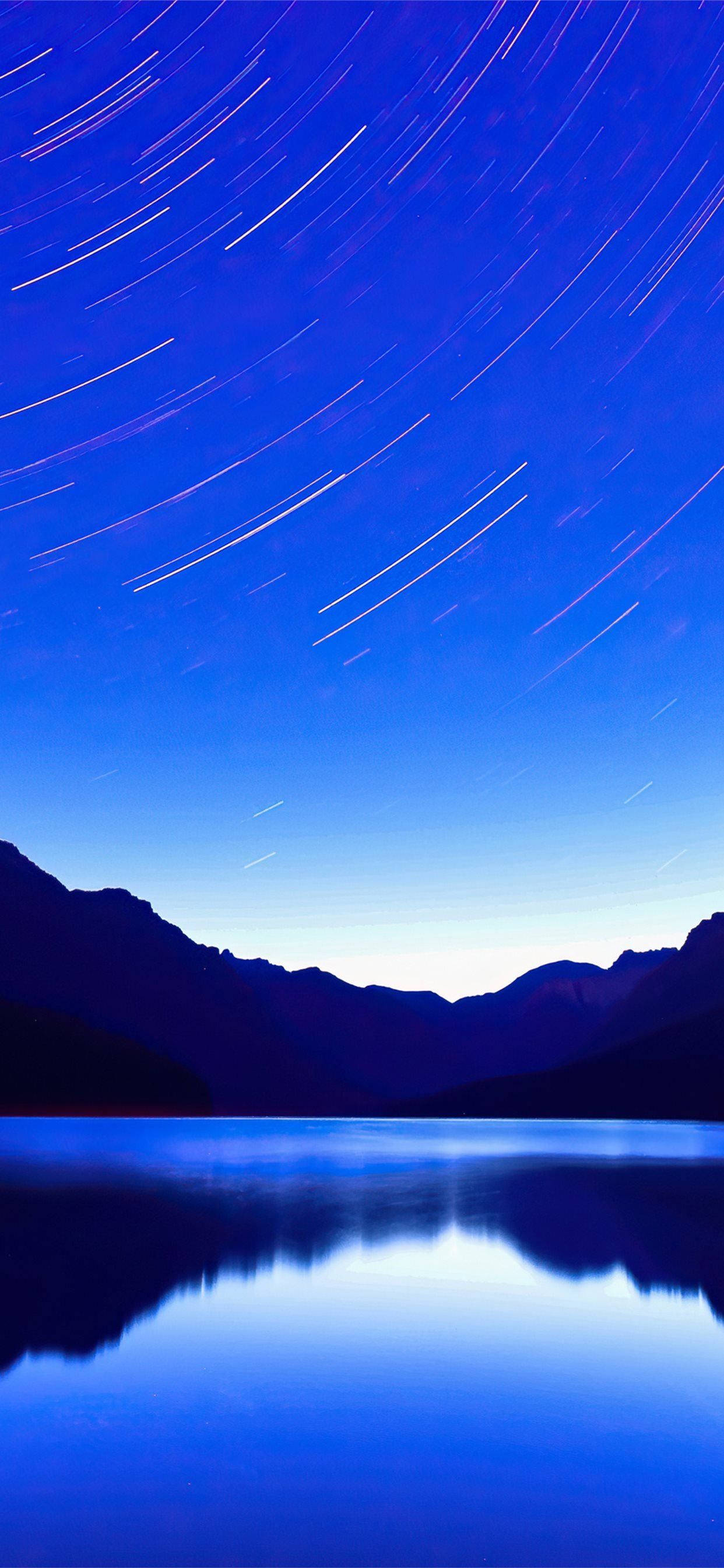 Lac și Munții Blue iPhone Fundal