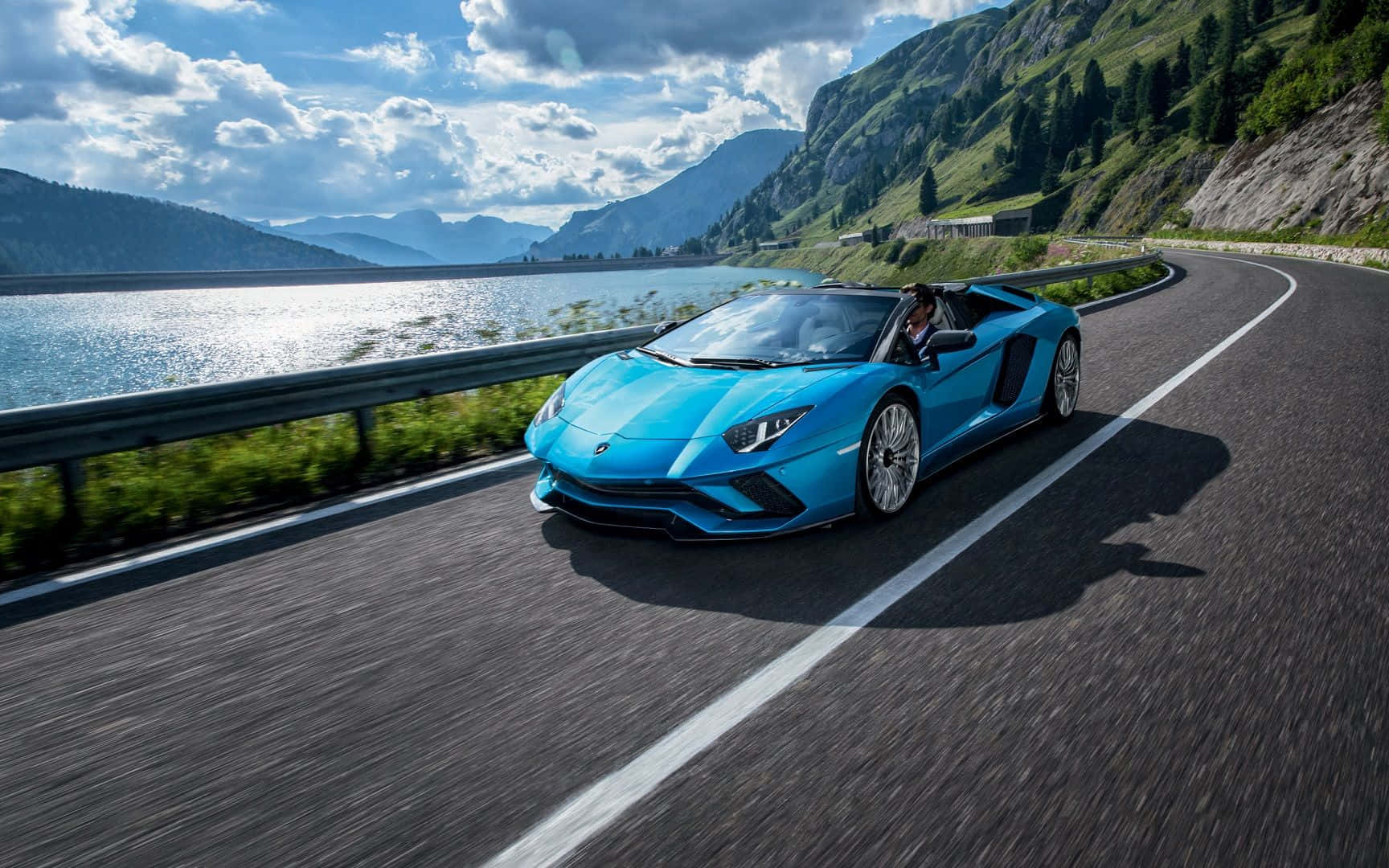 Lamborghini Aventador Sportiv Albastru Deschis Fundal