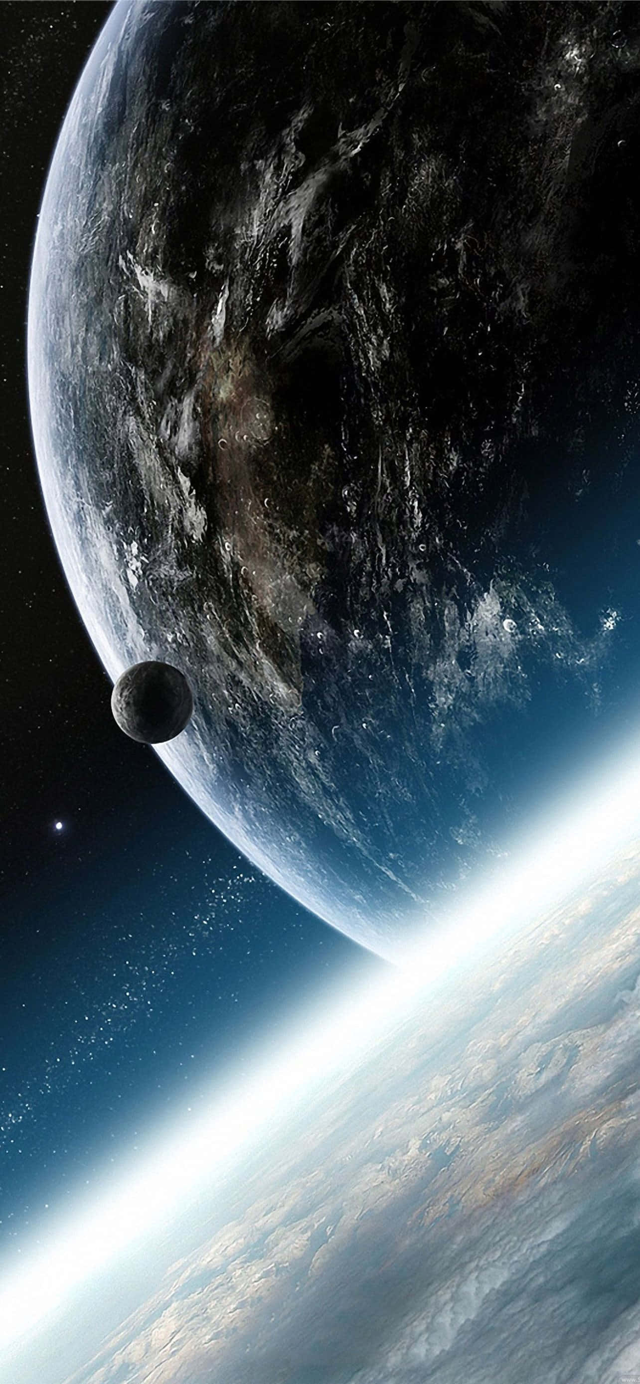 „Predă-te frumuseții spațiului cosmic cu Space Zoom” Fundal