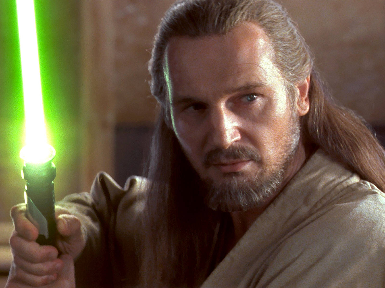 Liam Neeson Qui-Gon Jinn Sabie Laser Star Wars Fundal