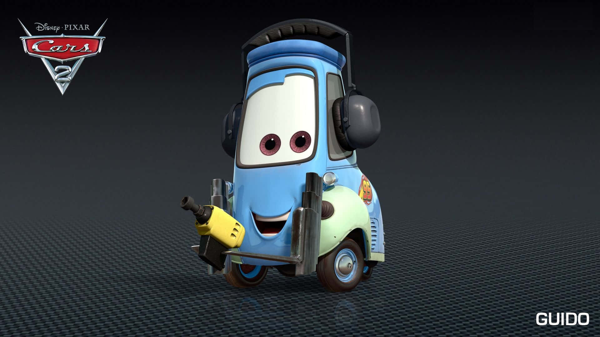 Lightning McQueen își învârte motoarele Fundal