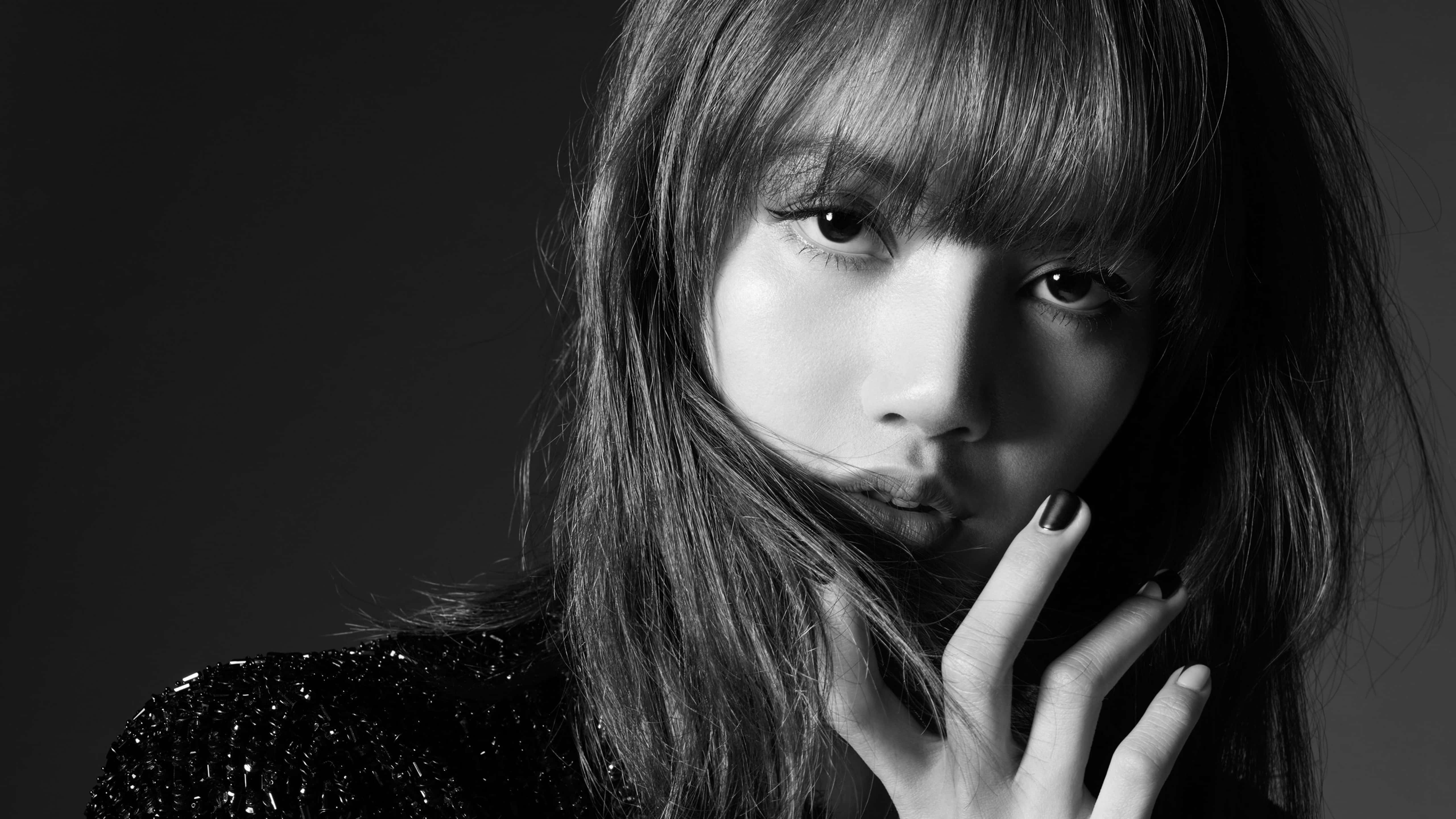 Lisa Fata Thailandeza Fundal