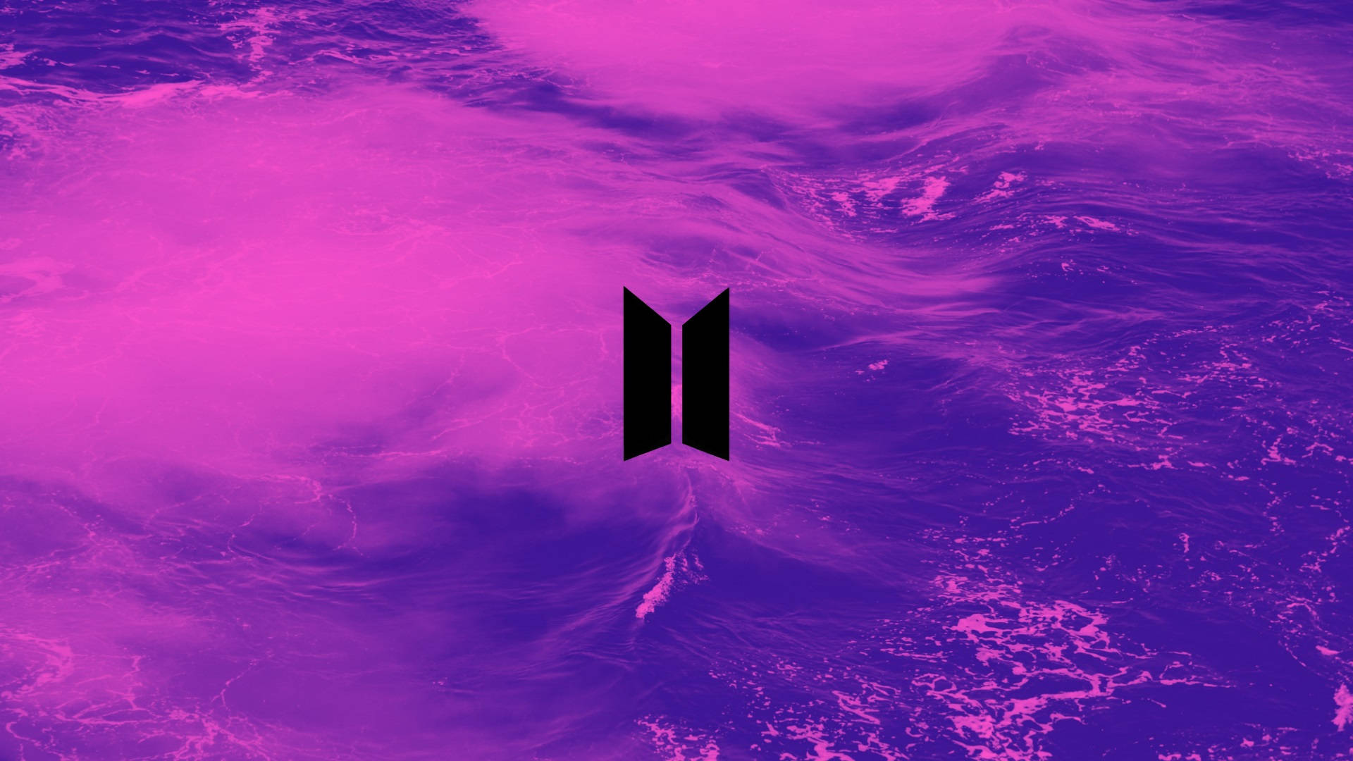 Logo BTS pe nori deasupra mării pentru laptop Fundal
