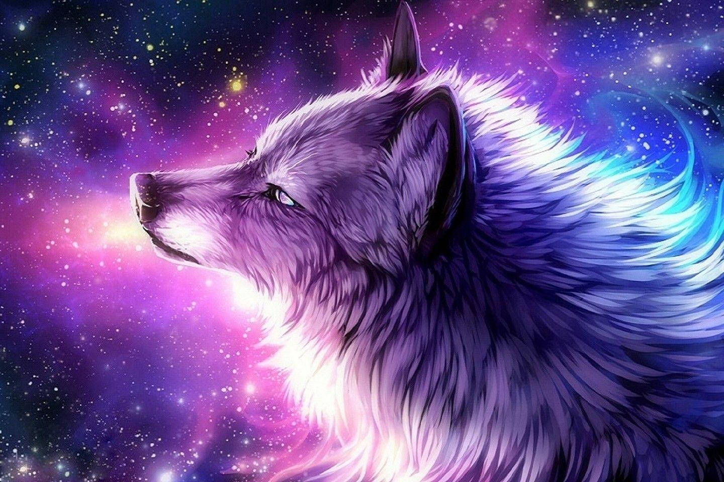 Lupoaică Majestuoasă în Galaxie Violetă Rece Fundal