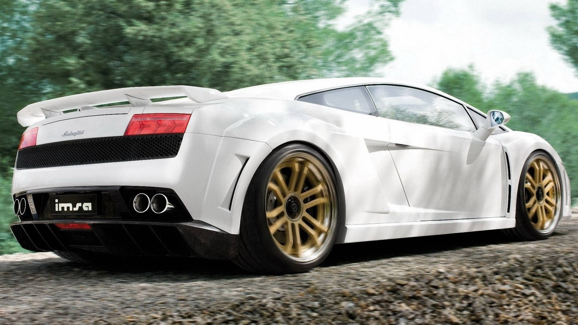 Lux și viteză într-un Lamborghini alb Fundal