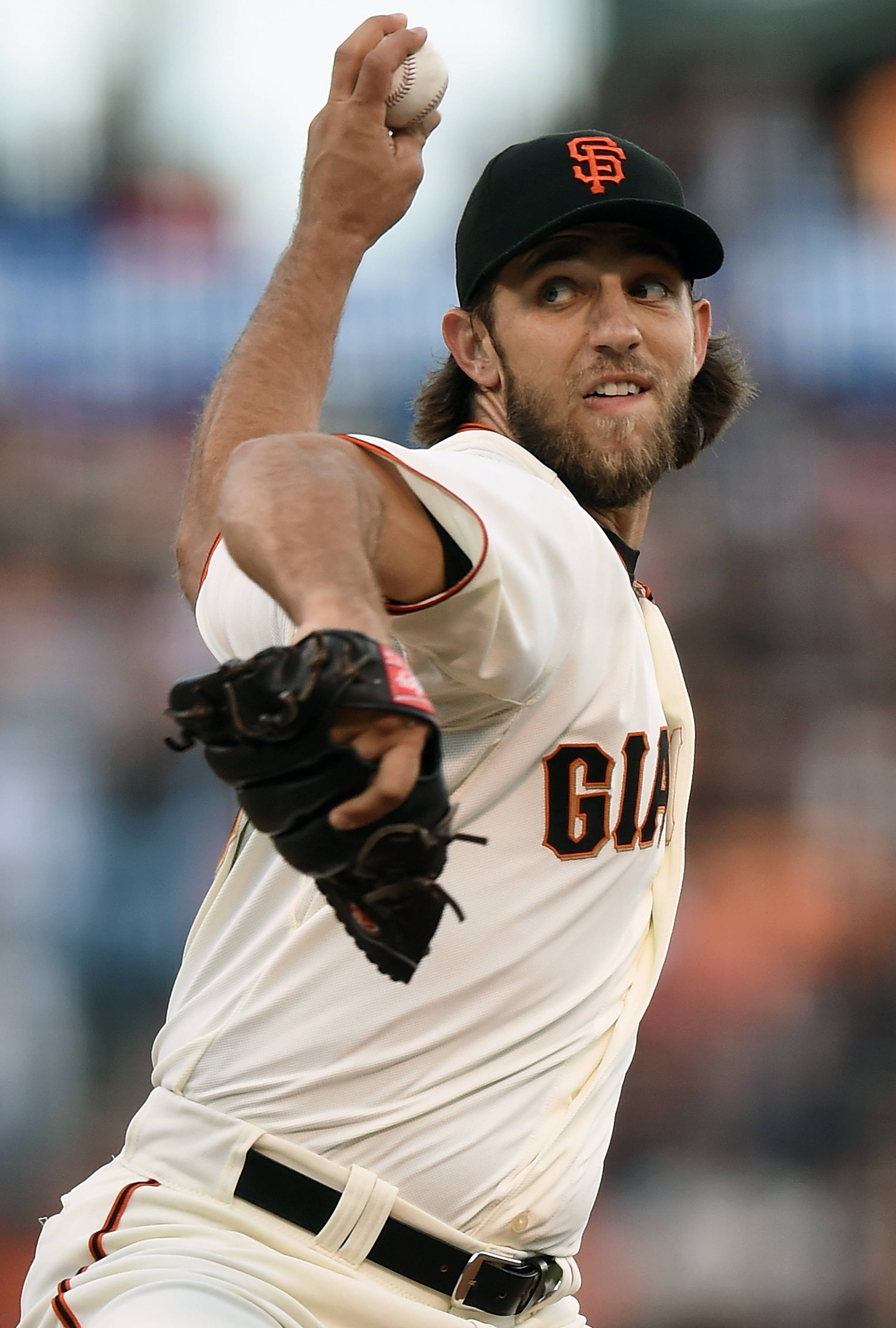 Madison Bumgarner Aruncă O Mingea De Baseball Fundal