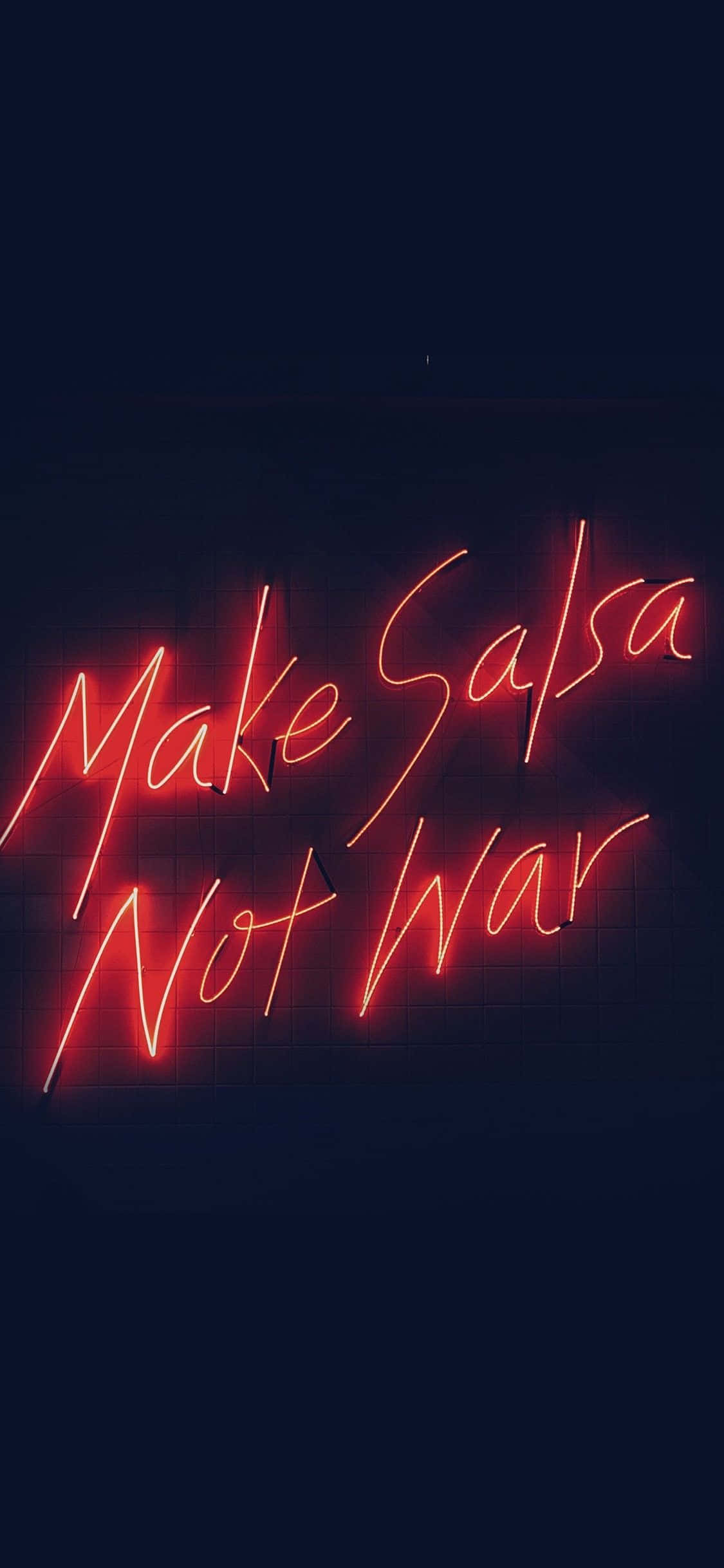 Make Salsa Not War în estetică neon roșu Fundal