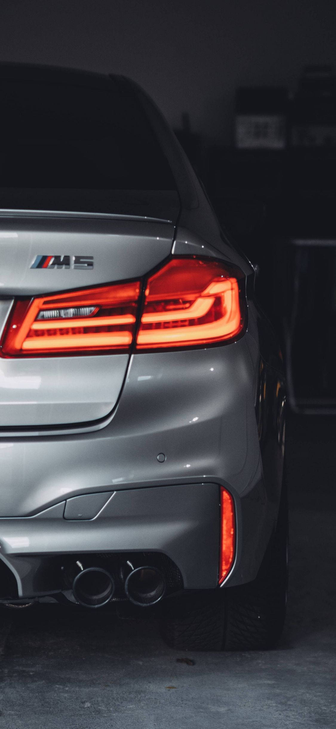 Mașină BMW M5 Gri iPhone Fundal