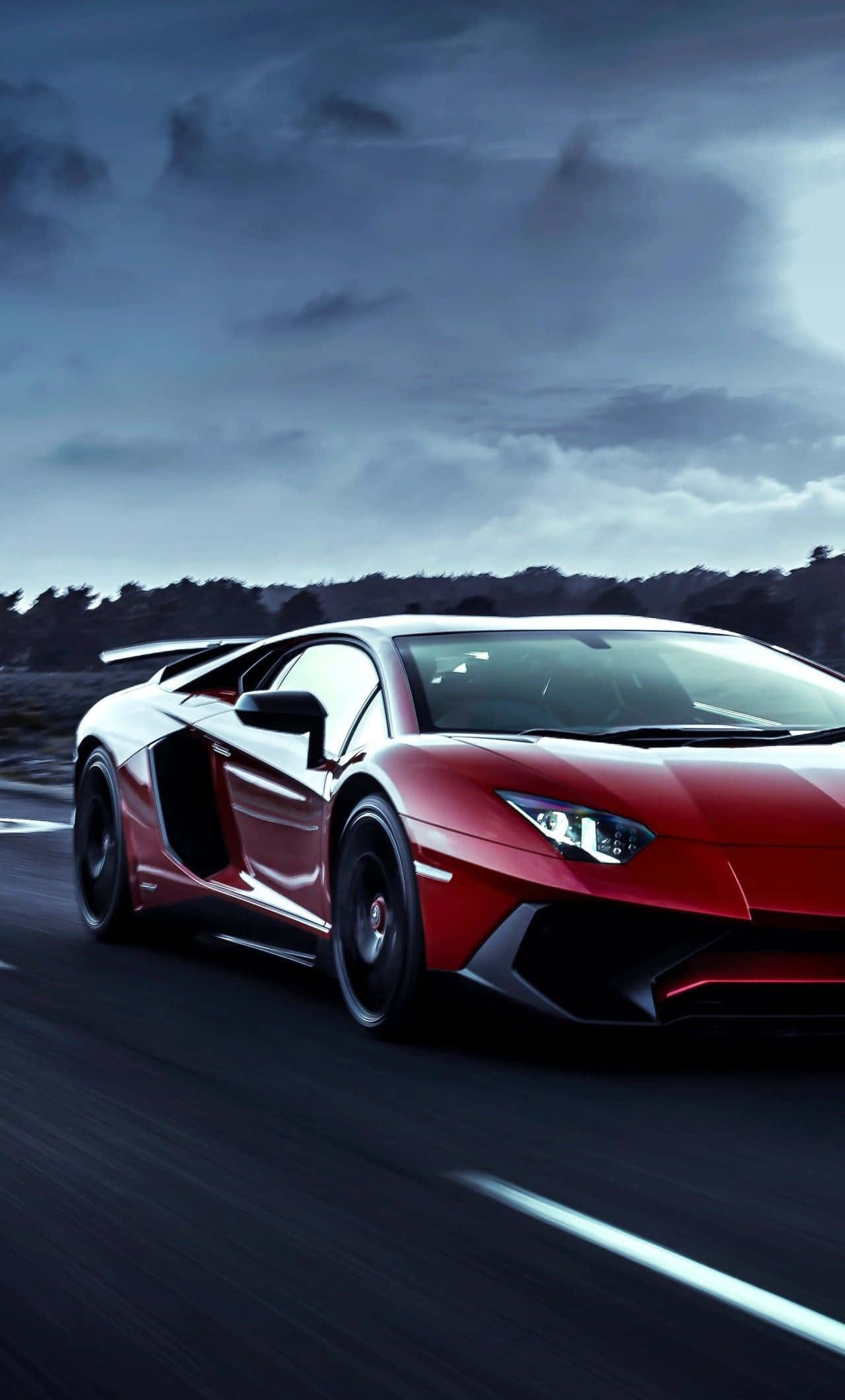 Mașină Conducând într-o Zi Înnorată Lamborghini Telefon Fundal