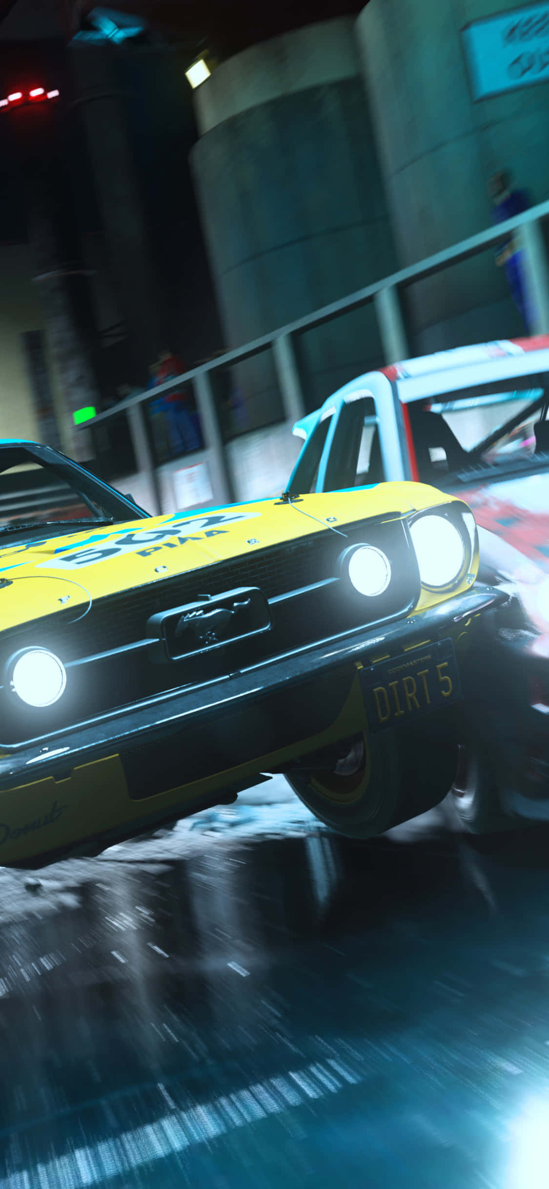 Mașină de rally dirt albă care accelerează pe un fundal colorat Fundal