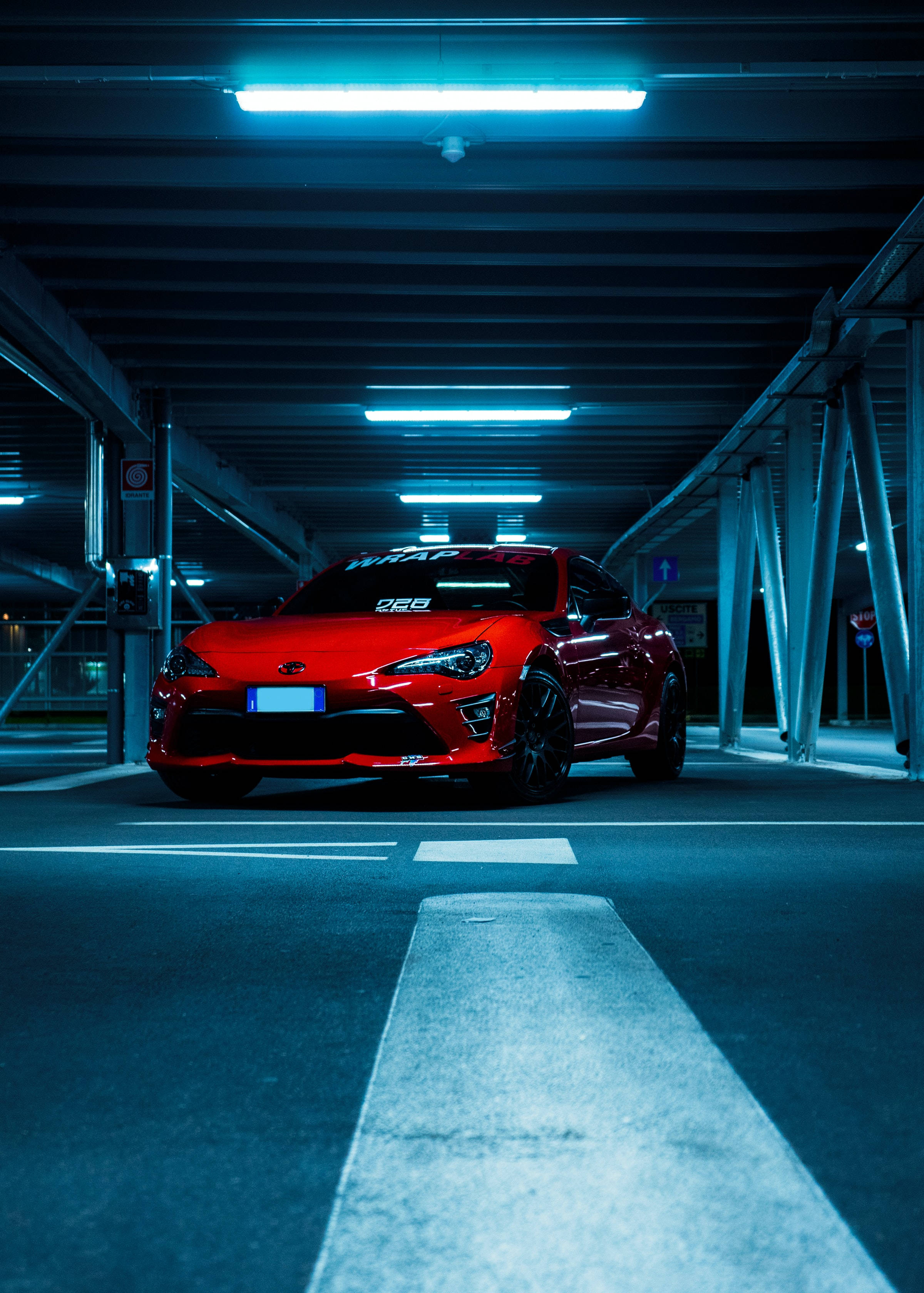 Mașină Toyota Roșu Metalic Fundal