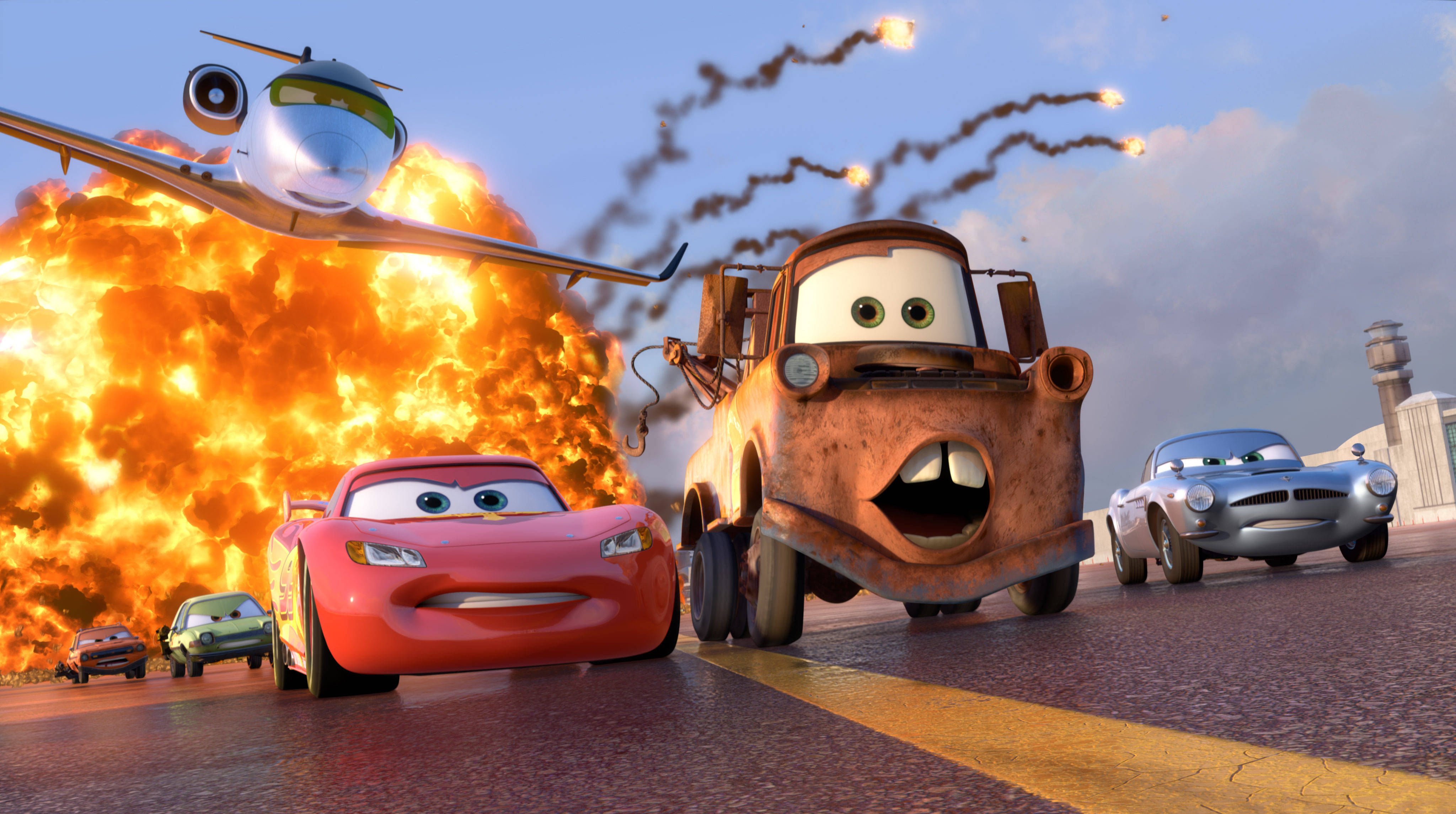 Mașini cu Explozia lui Lightning McQueen Fundal