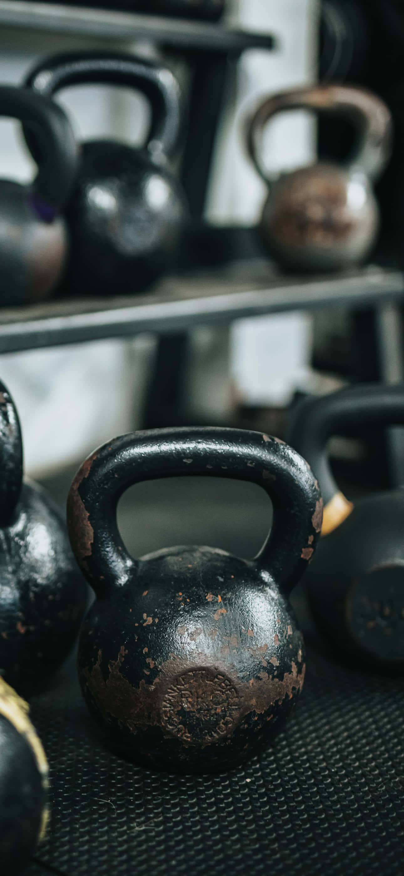 Menține motivația la cote înalte și urmărește-ți întotdeauna progresul cu Gym iPhone Fundal