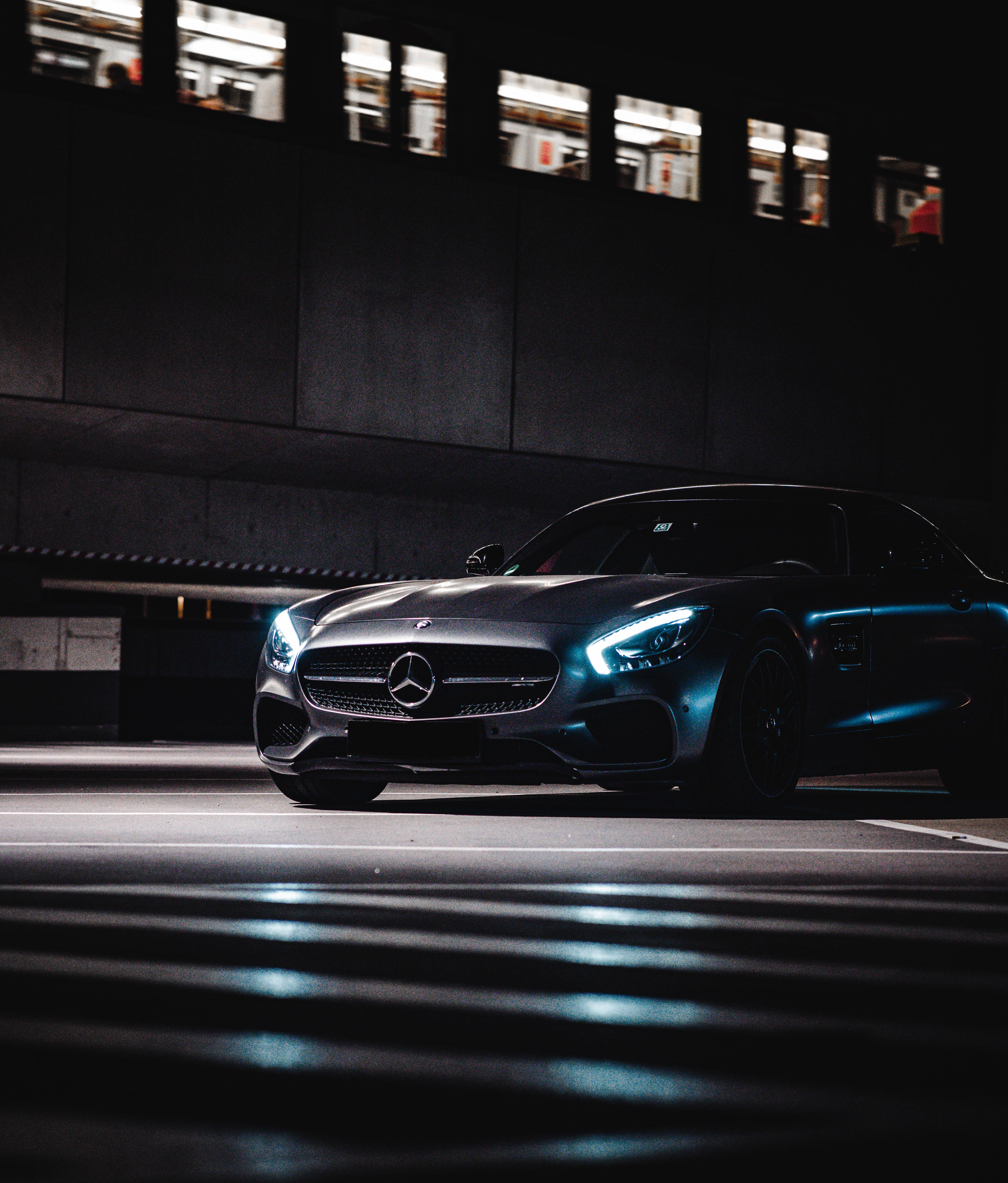 Mercedes Benz Care Strălucește în Întuneric Fundal
