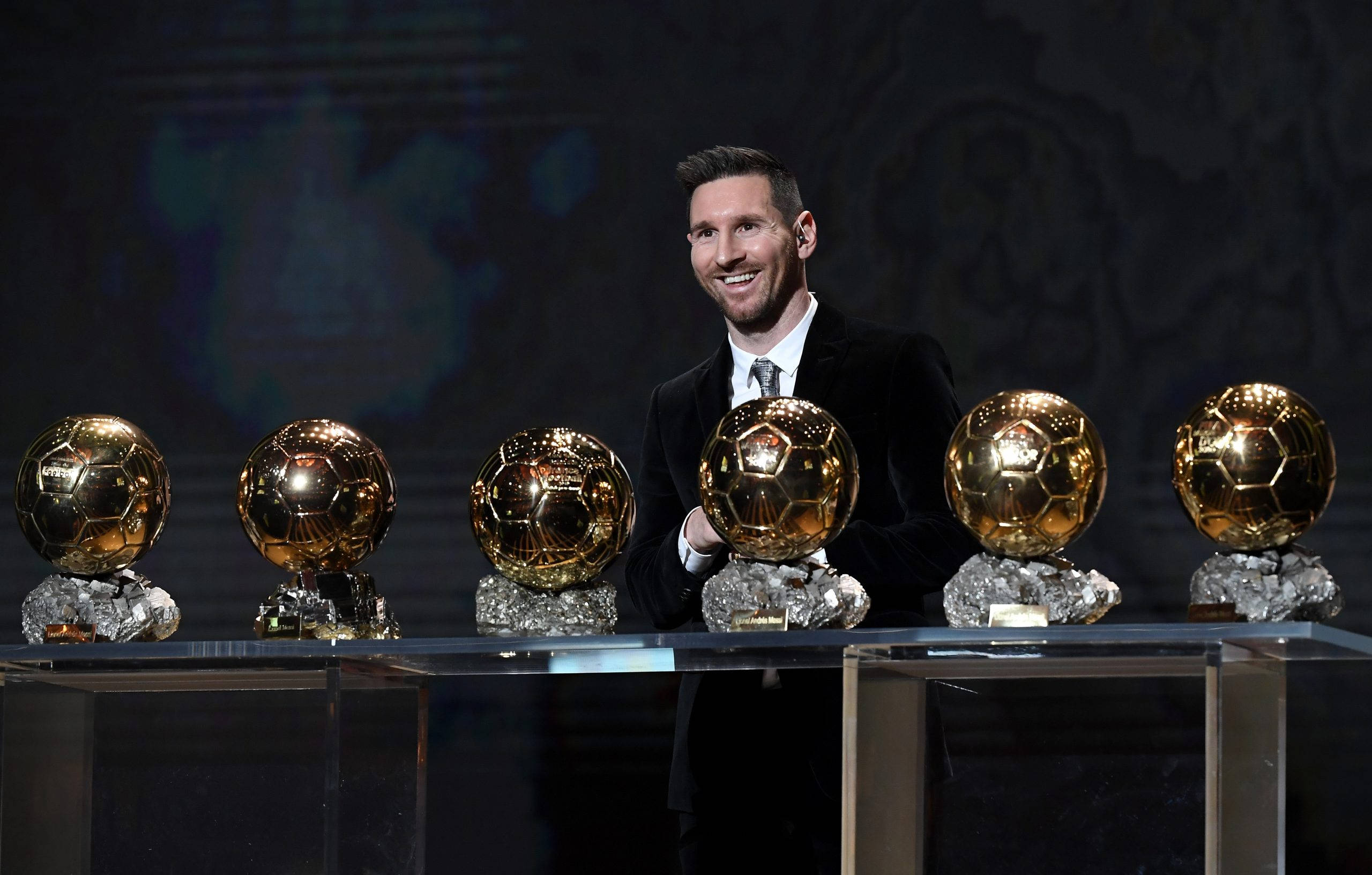 Messi 2021 Trofeele Balonului de Aur Fundal