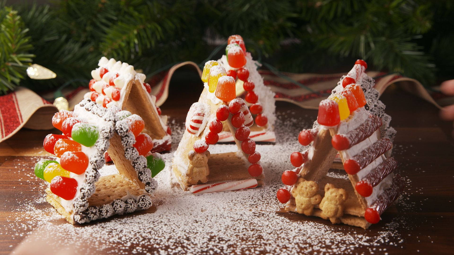 Mini Casă de Turta Dulce Delish Kids Fundal